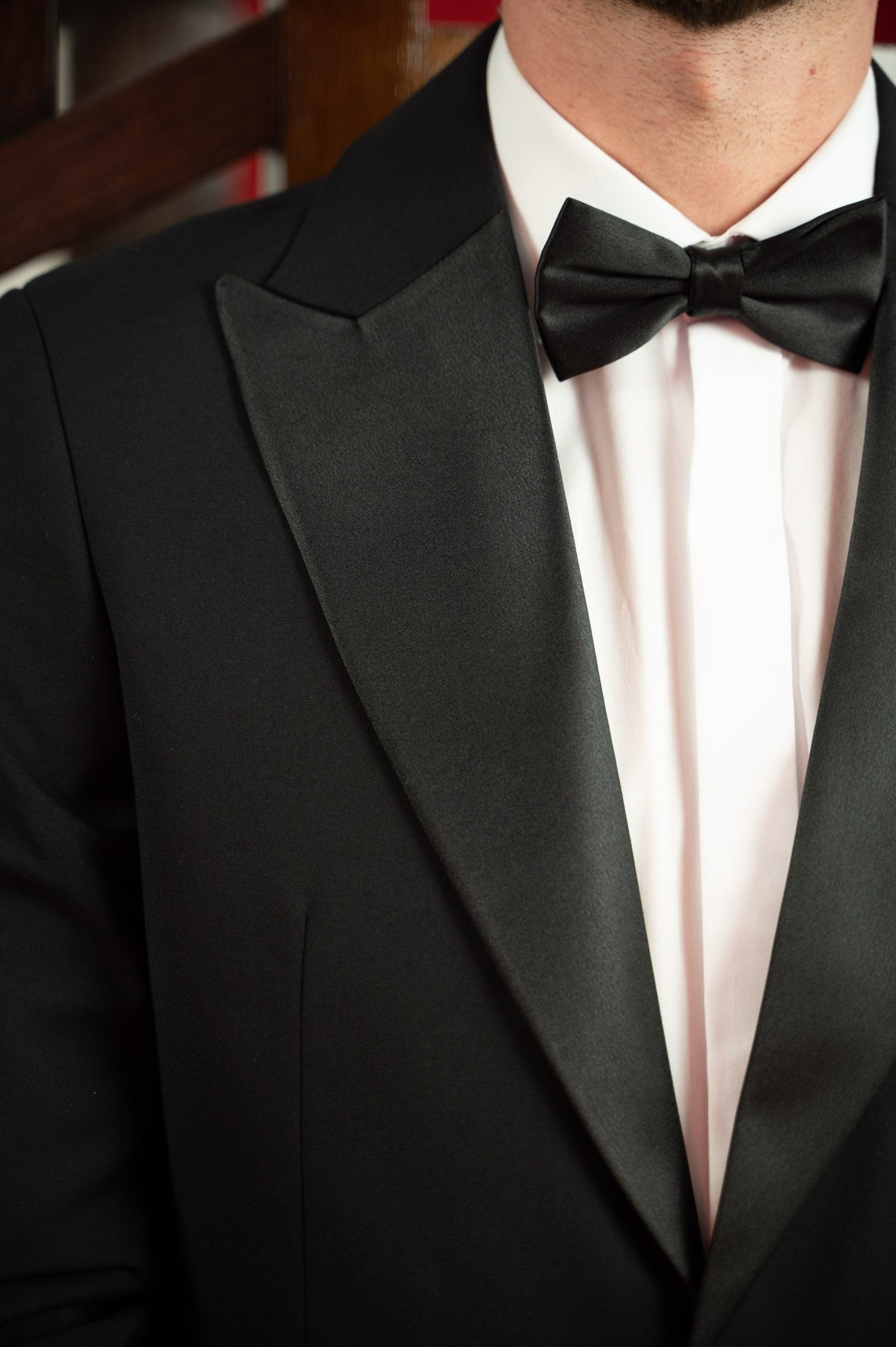 Camasa cu Nasturi Ascunși: Eleganță și Simplitate în Garderoba Ta