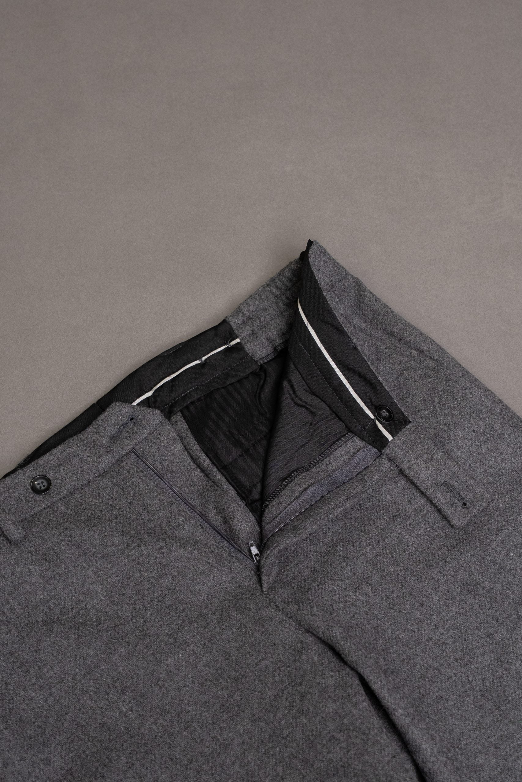 Pantaloni barbati gri flannel