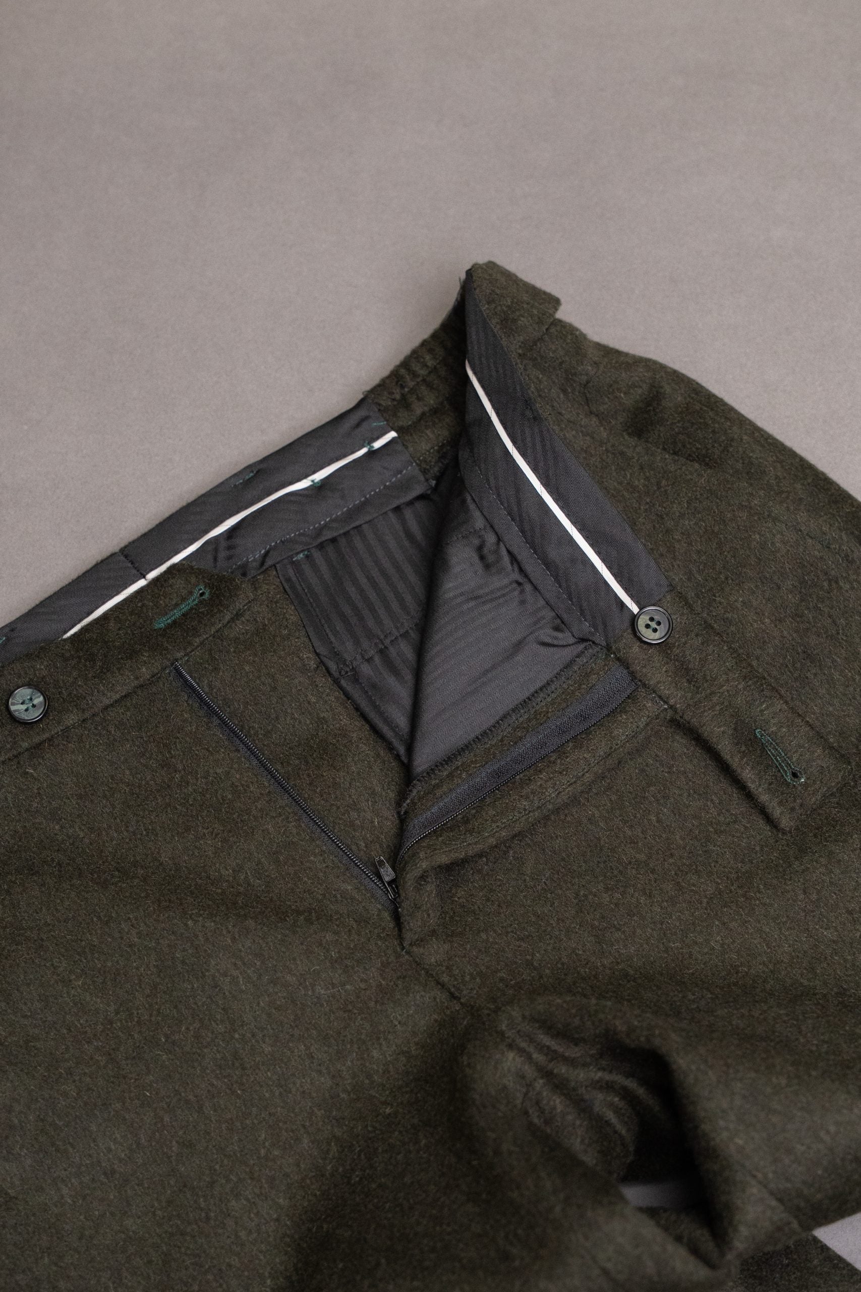 Pantaloni barbati forest green