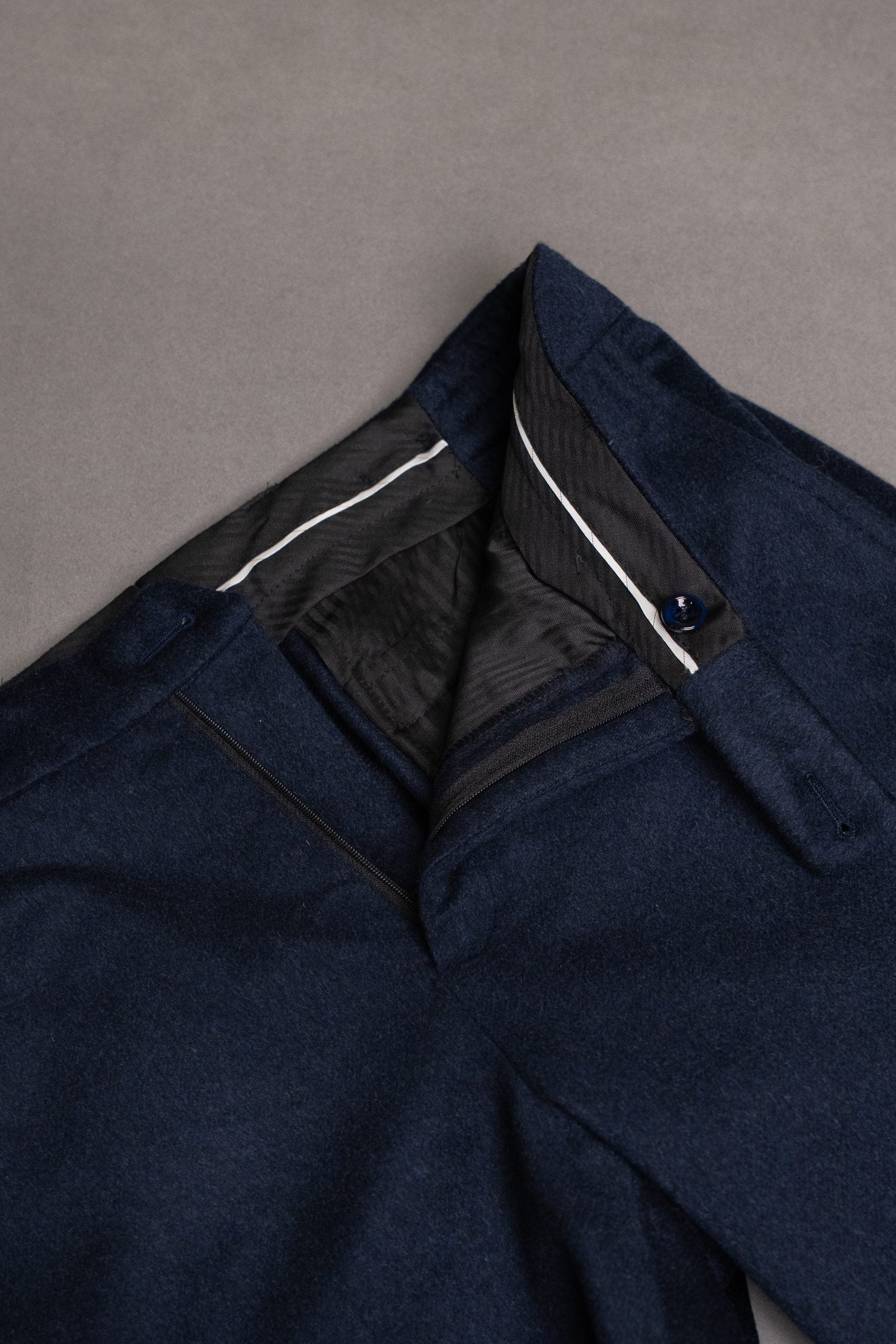 Pantaloni bleumarin flannel