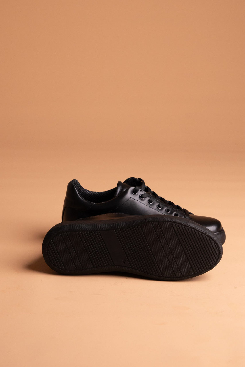 (product) Pantofi Sport Sneakersi Bărbați Negru Cfgp881N