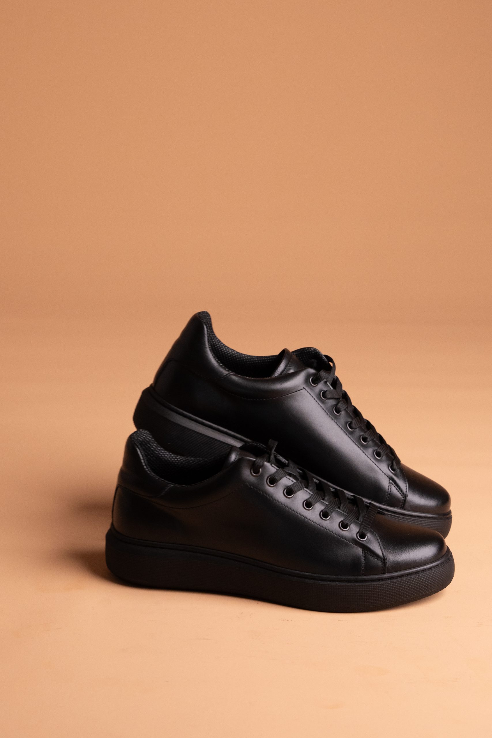 (product) Pantofi Sport Sneakersi Bărbați Negru Cfgp881N