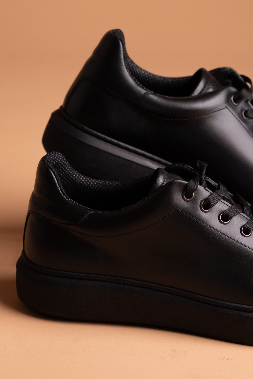 (product) Pantofi Sport Sneakersi Bărbați Negru Cfgp881N