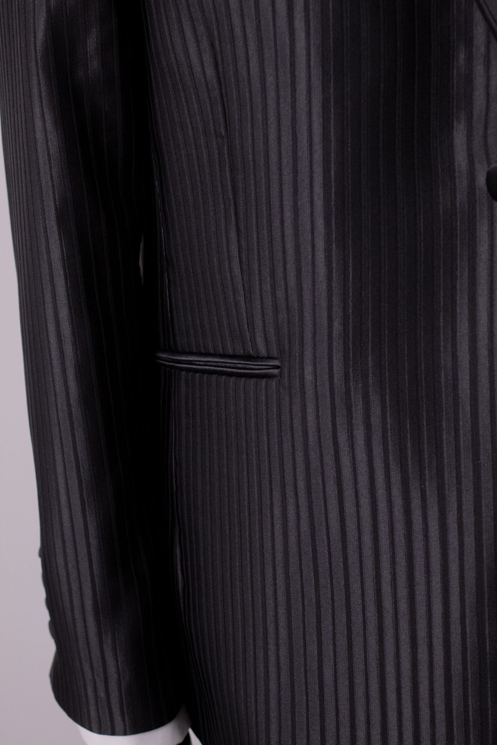 Costum nunta dungi elegante negru Cfg048