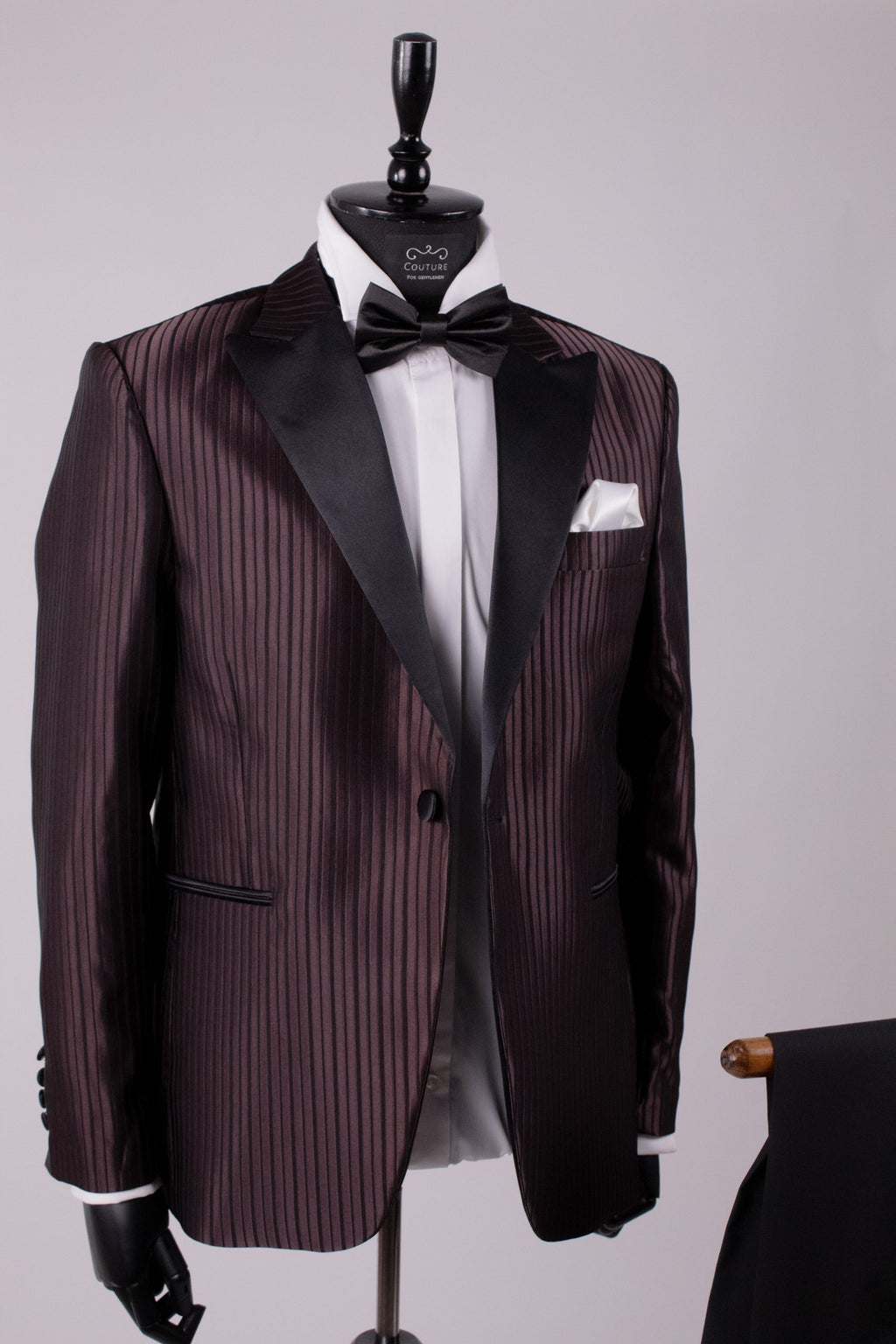 Costum nunta dungi elegante mogano Cfg049