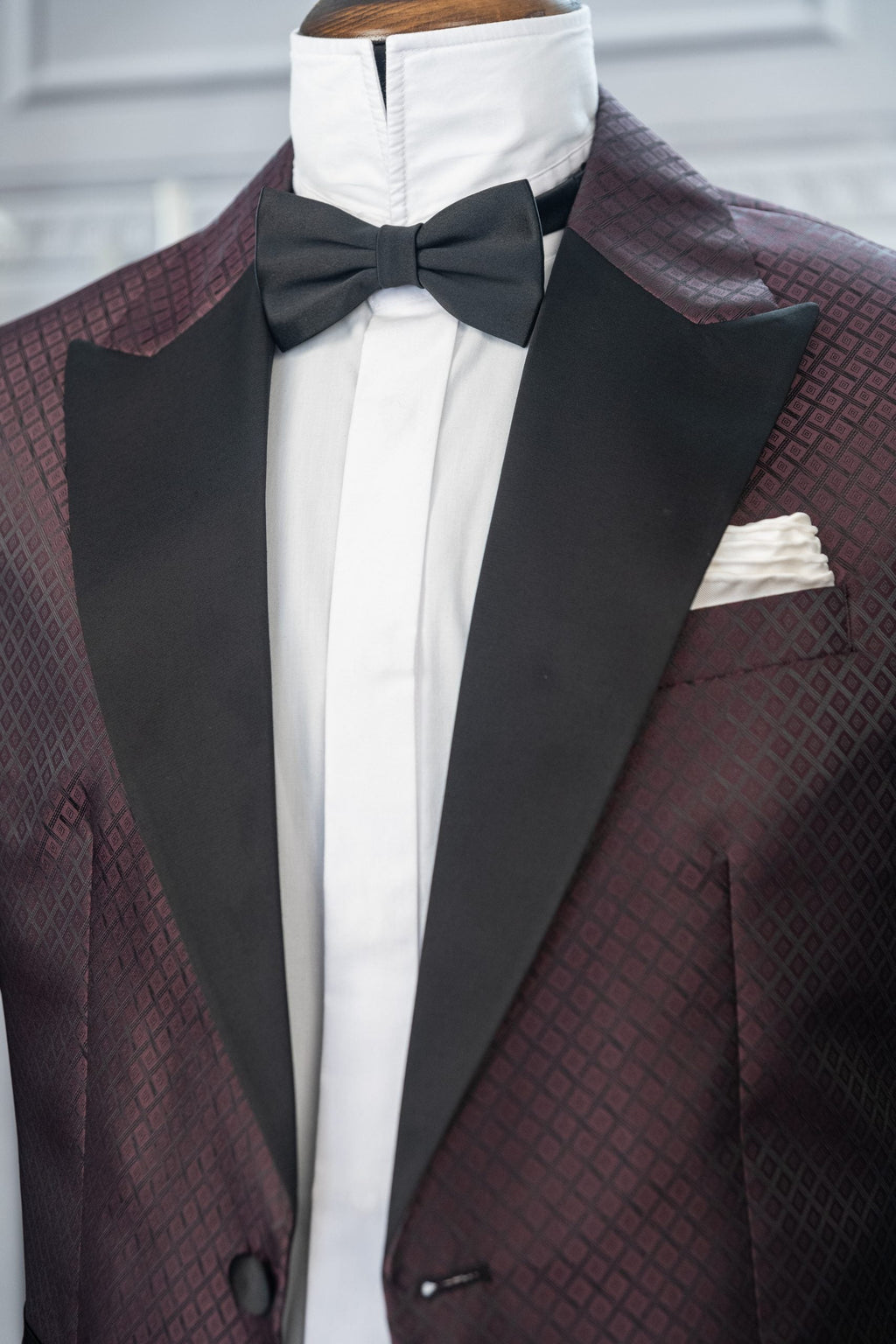 (product) Costum Ceremonie Visiniu Elegant Rever Ascutit din Satin Tailored Fit Ctrgc227