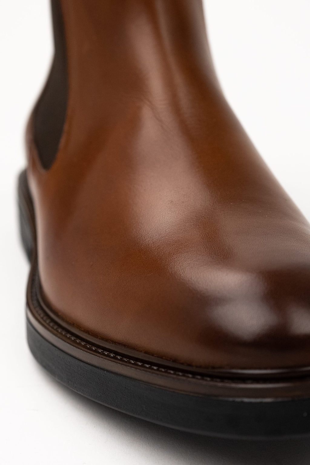 (product) Ghete Bărbați Model Chelsea Cognac Box Cfgg501cb