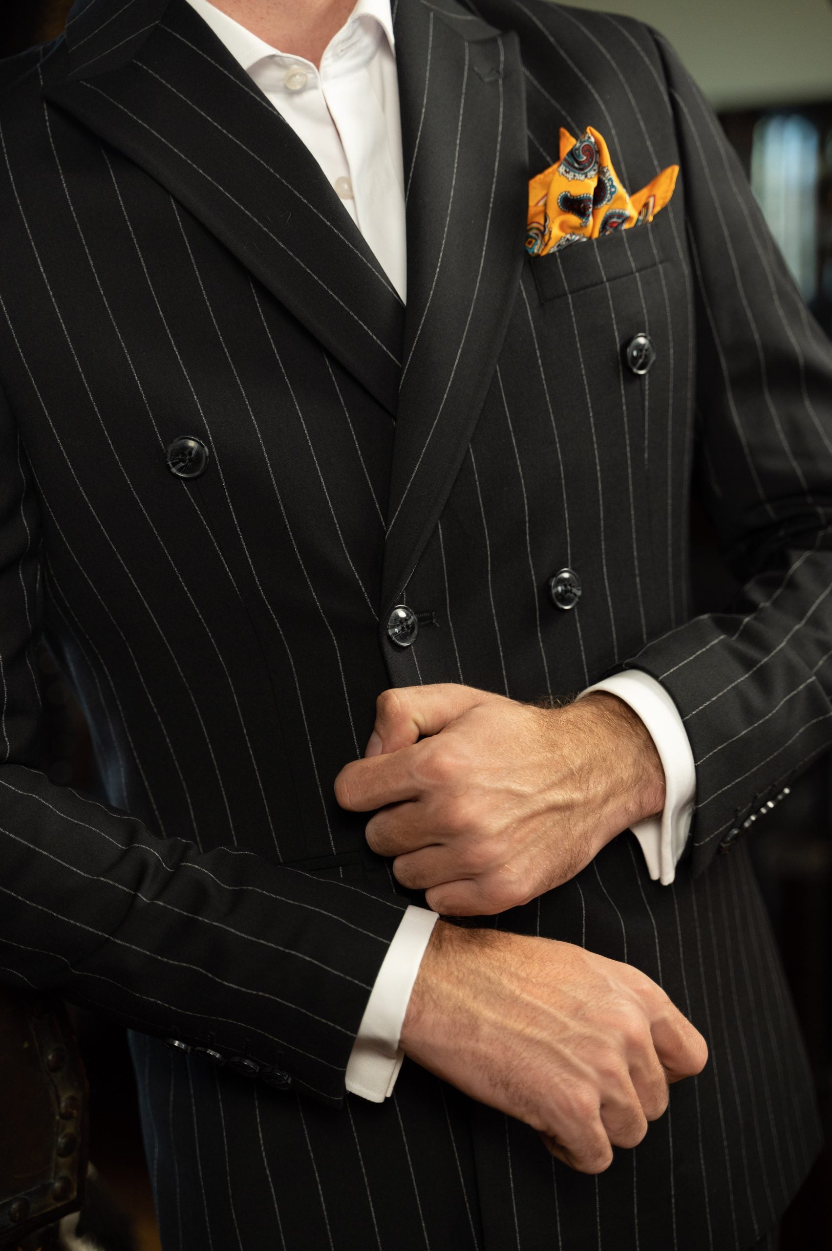 (product) Costum Barbati Negru Dungi la Doua Randuri de nasturi Tailored Fit Cfg321