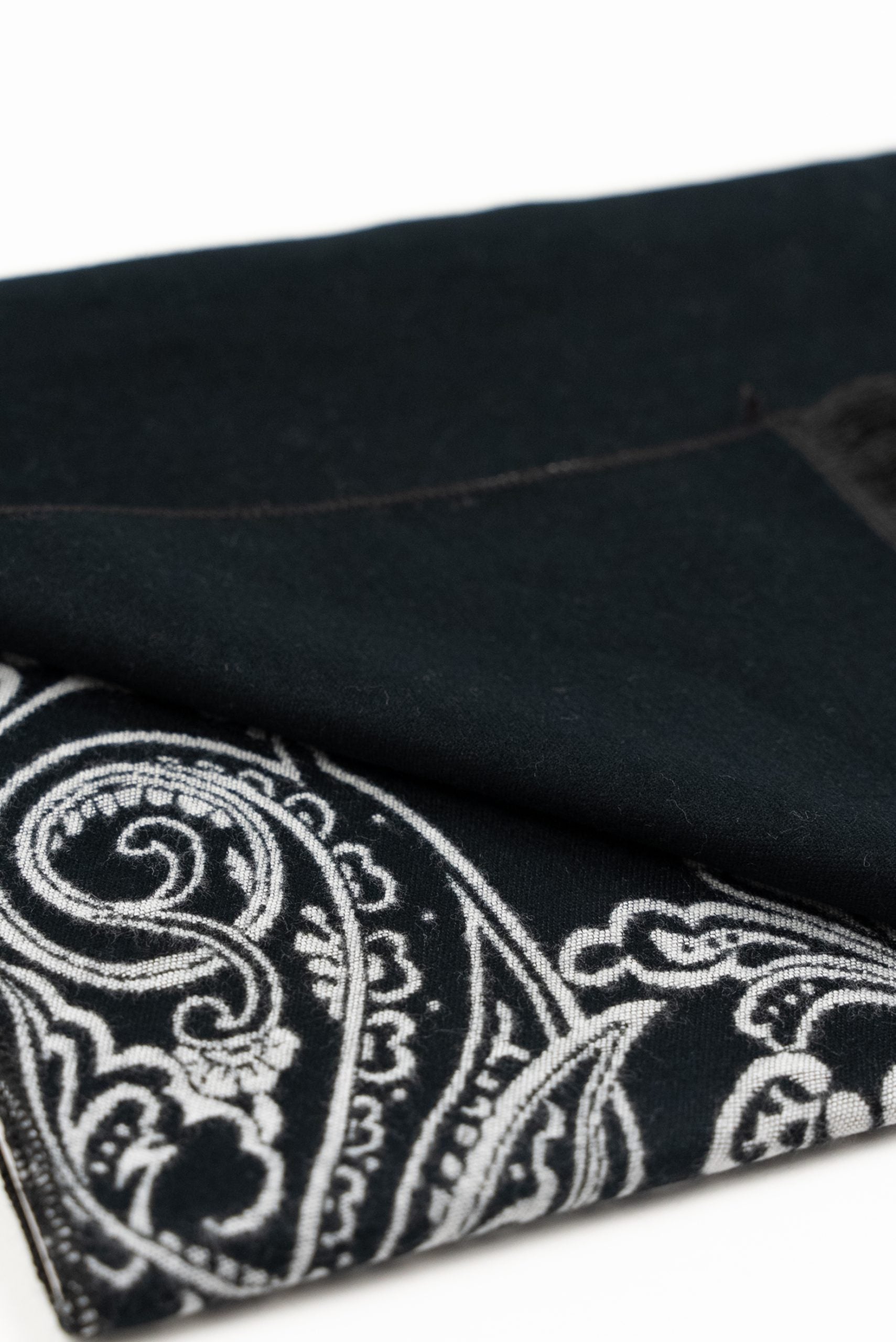 (product) Esarfa Barbati Casmir Imprimeu Paisley Ctre003