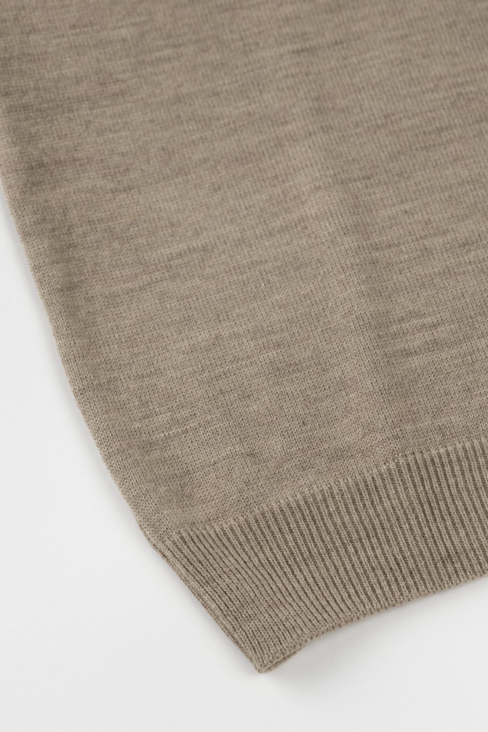 (product) Pulover Barbati Bej Inchis Standard Fit Guler Baza Ctrpv02bi