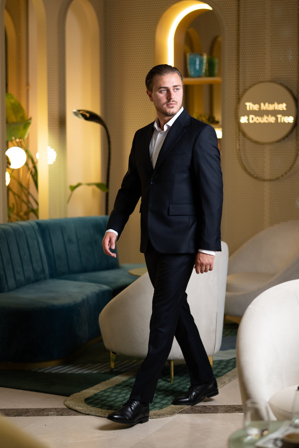 Costum barbati bleumarin premium 100% lana Vitale Barberis Canonico