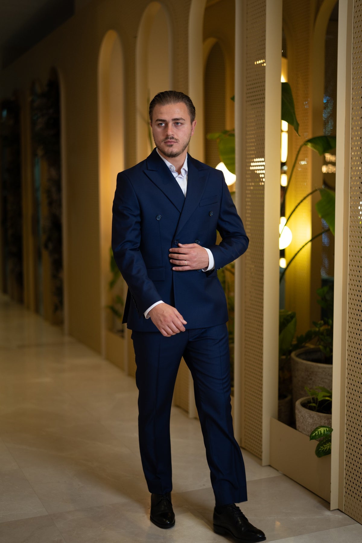 Costum barbati albastru inchis doua randuri 100% lana VBC