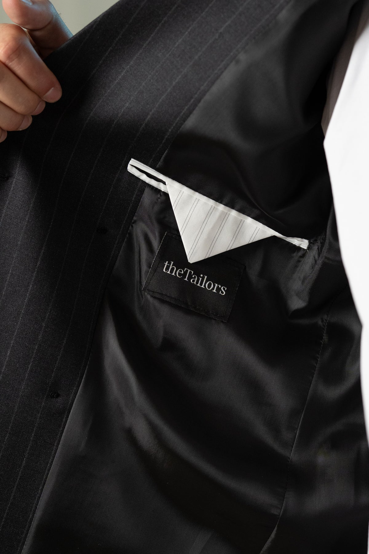 Costum barbati gri antracit dungi 100% lana Vitale Barberis Canonico