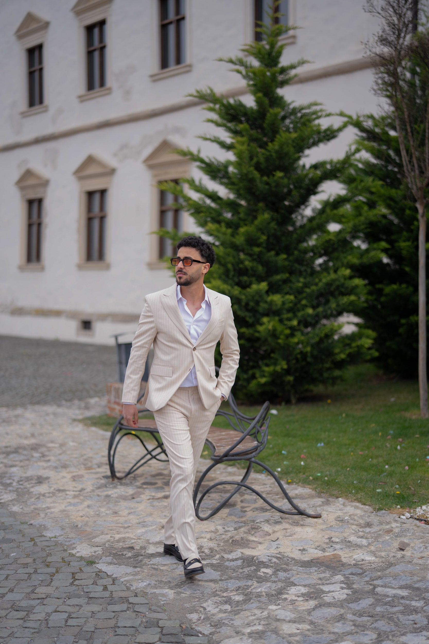 Costum barbati bej dungi