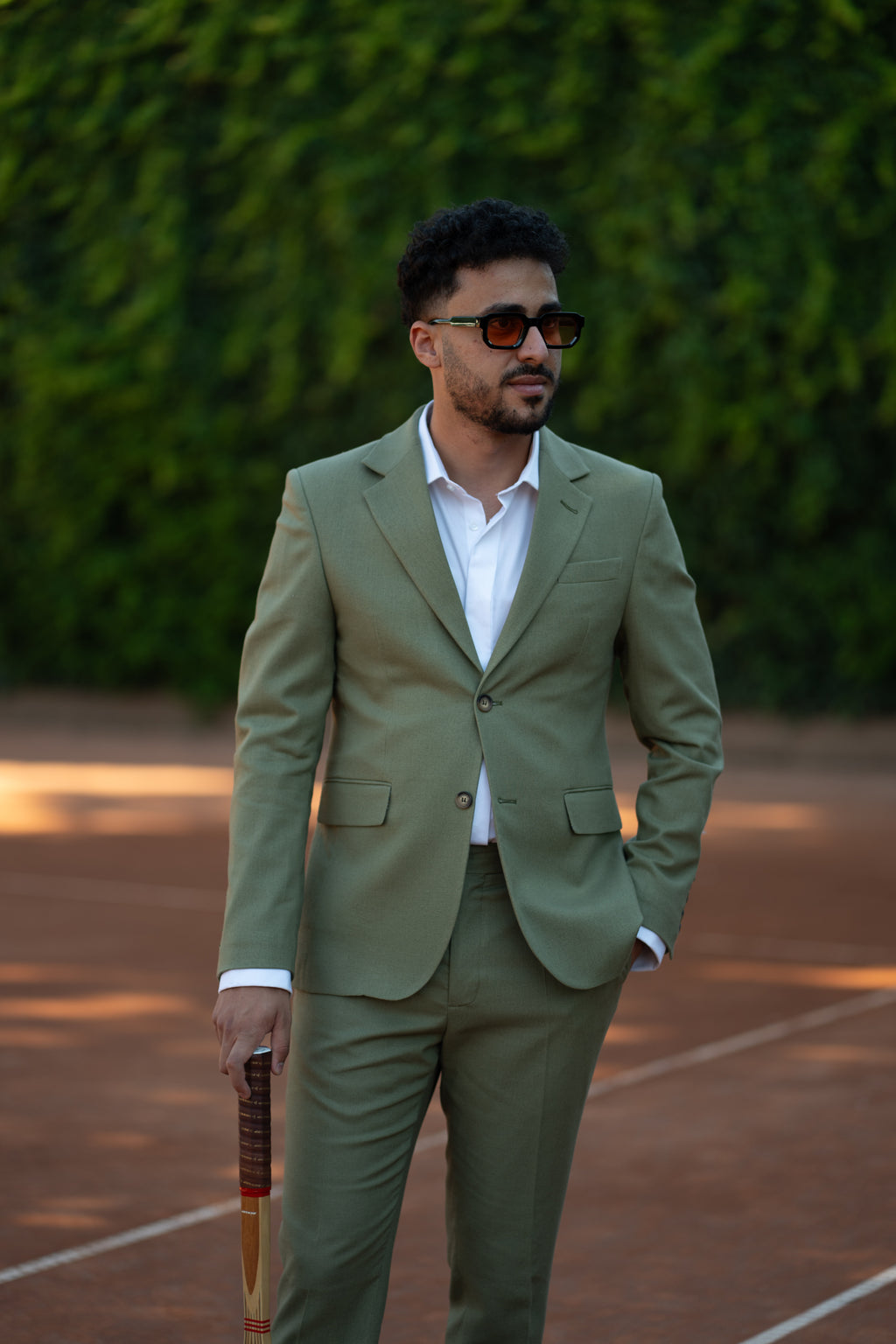 Tinuta barbati semi captusita din in verde olive