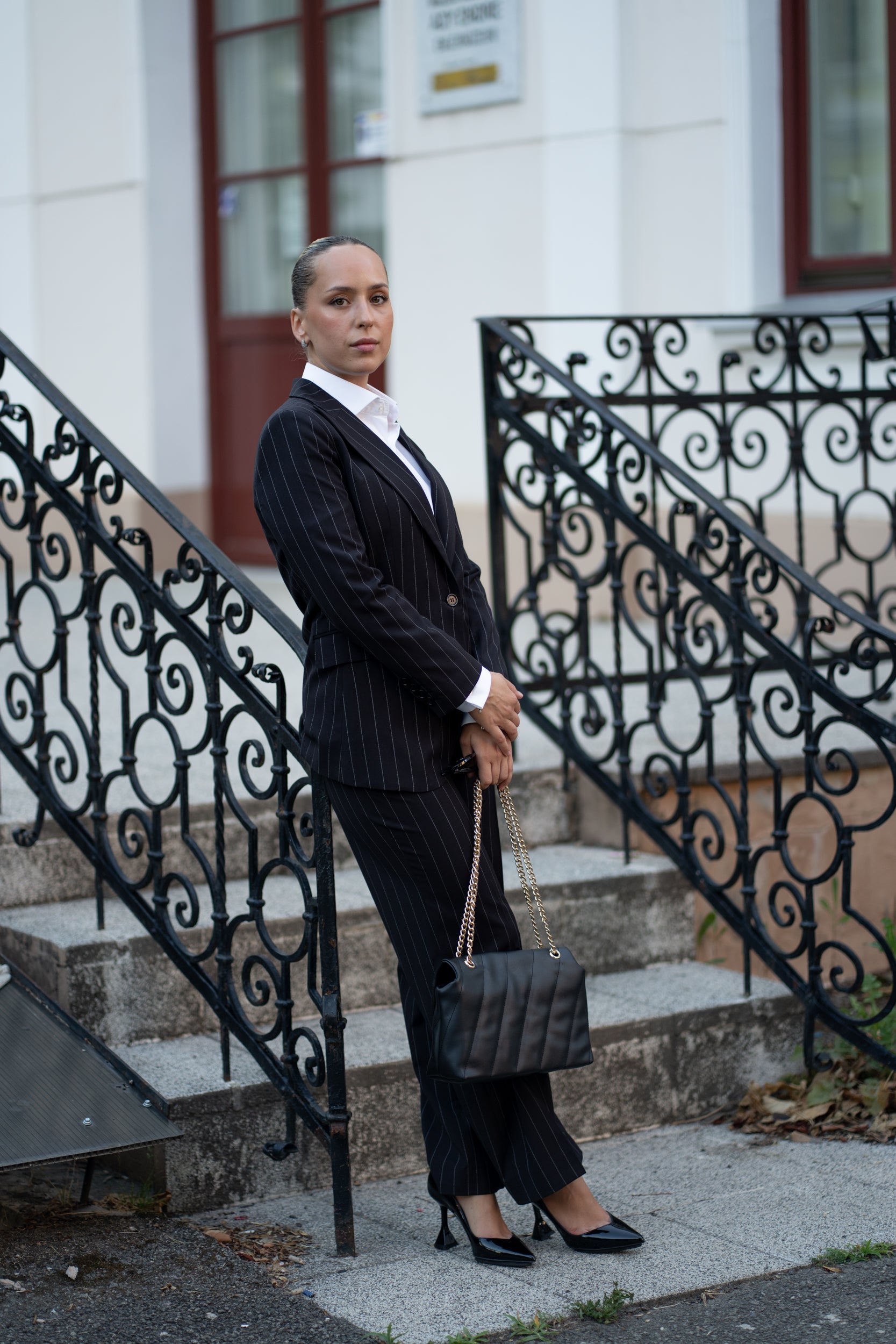 Costum business de femei negru dungi