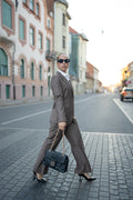 Costum business dama cappuccino