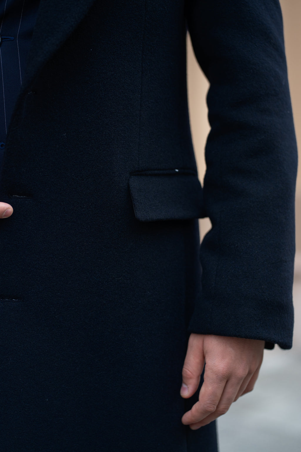 Palton bleumarin lungime medie pentru barbati, un rand de nasturi