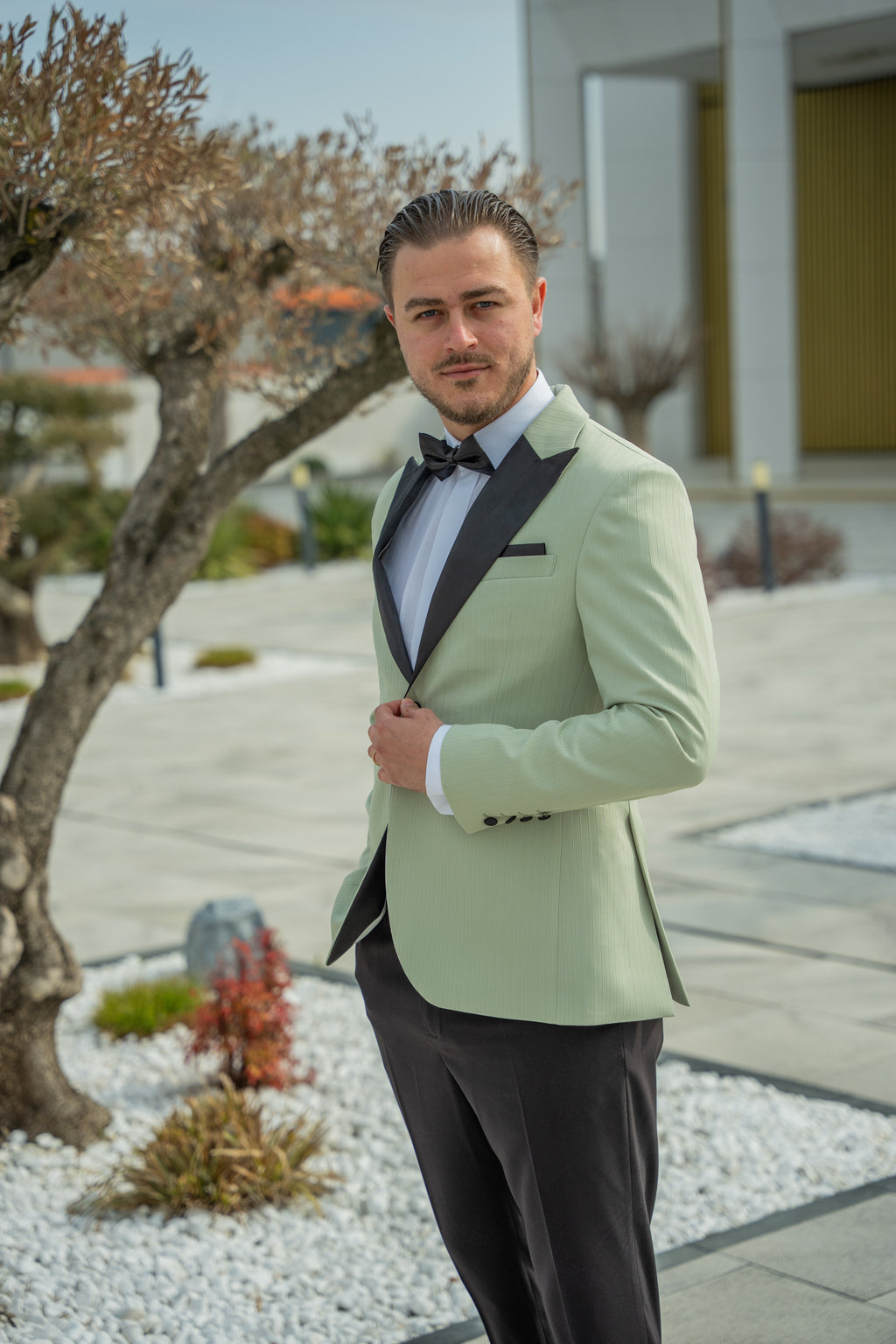 Costum nunta de zi verde menta elegant