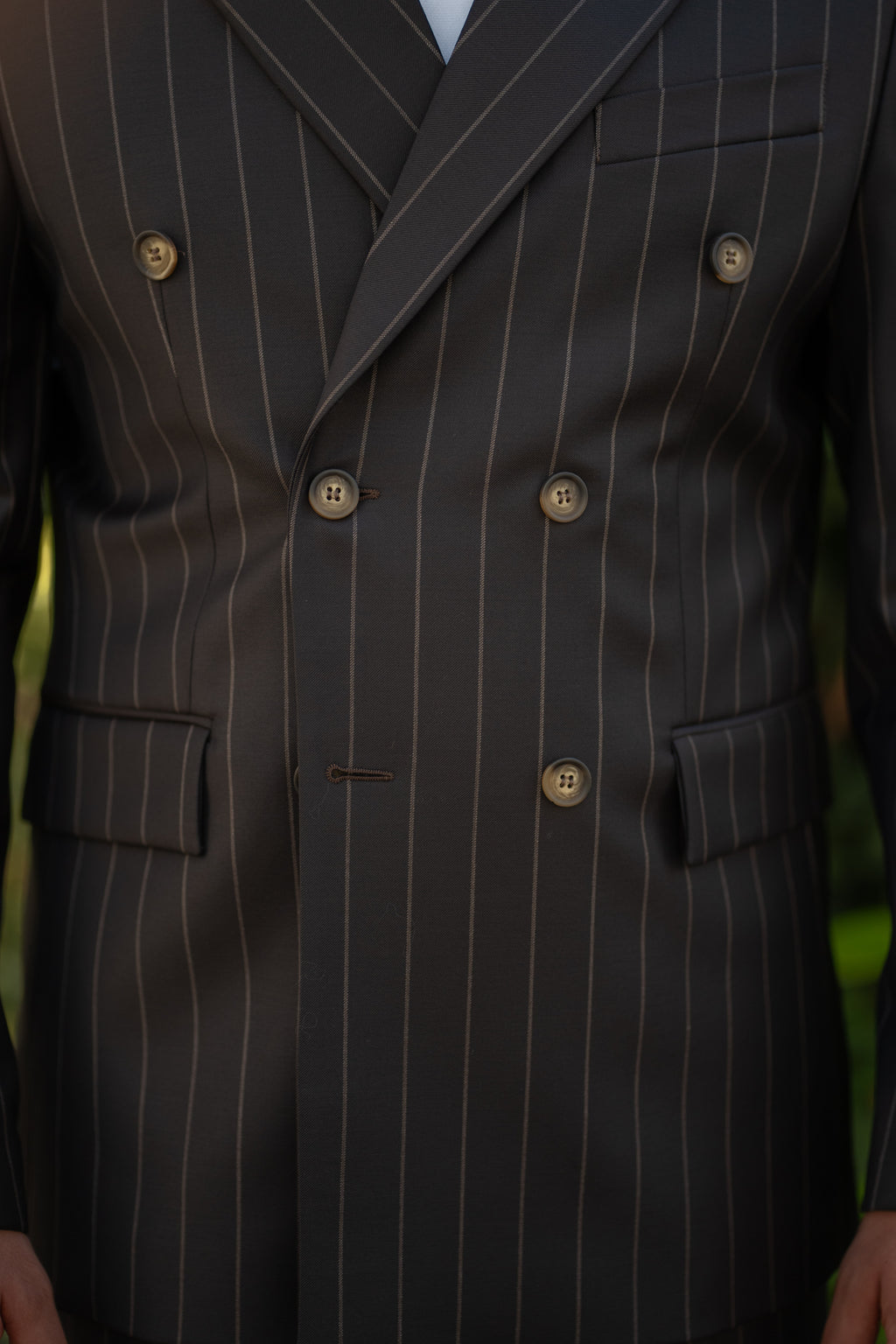 Costum barbati maro in dungi premium doua randuri 100% lana VBC