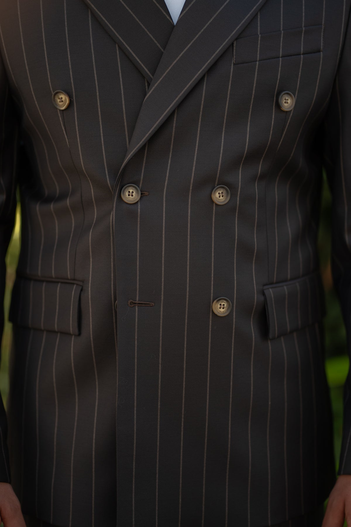 Costum barbati maro in dungi premium doua randuri 100% lana VBC