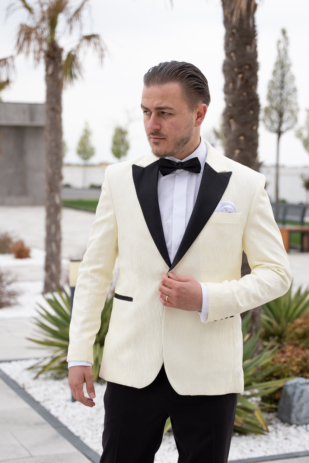Costum nunta brocard elegant ivory Cfg047