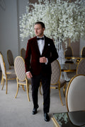 Costum ceremonie catifea rosu regal rever sal