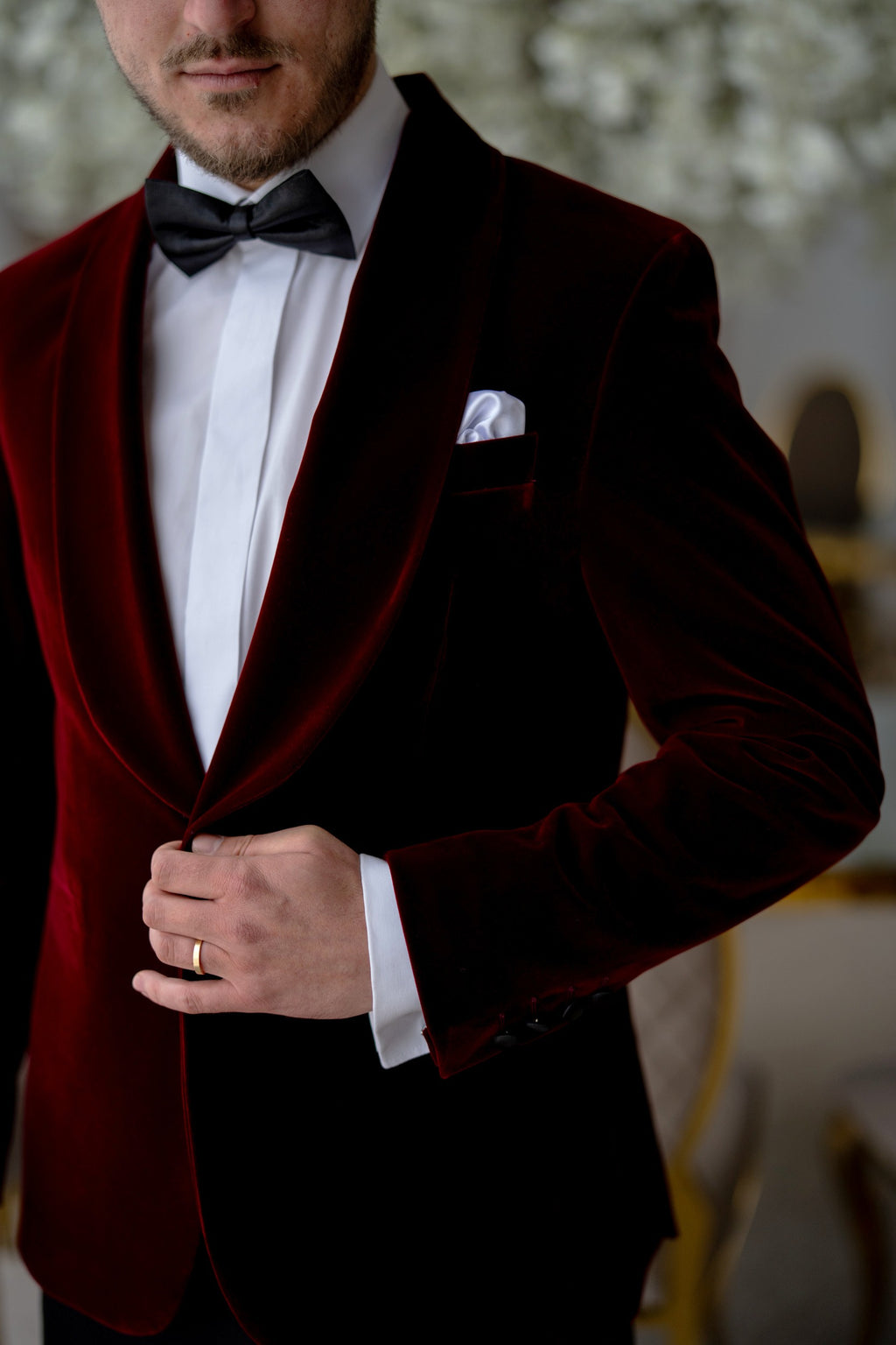 Costum ceremonie catifea rosu regal rever sal