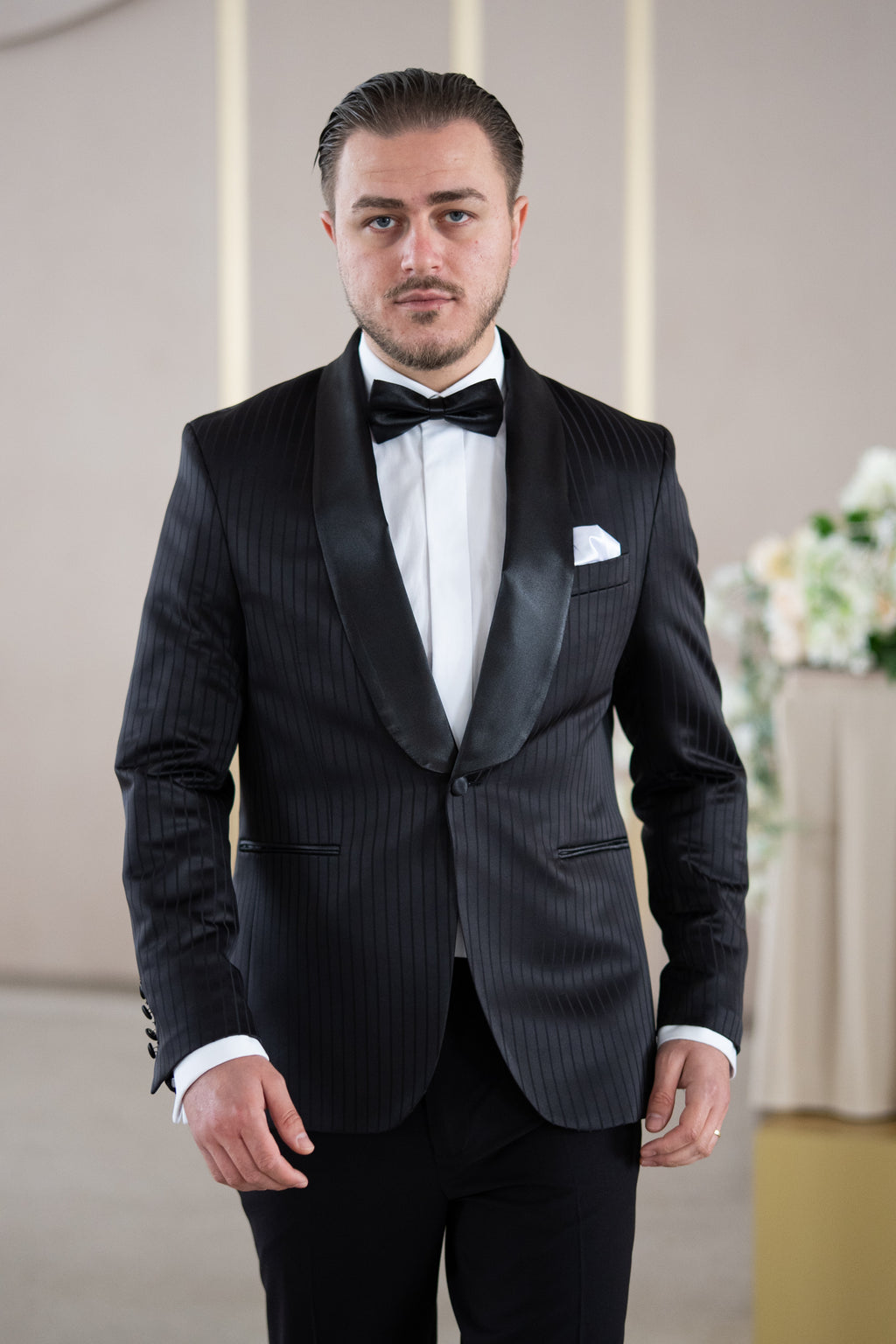 Costum ceremonie negru dungi elegante rever sal