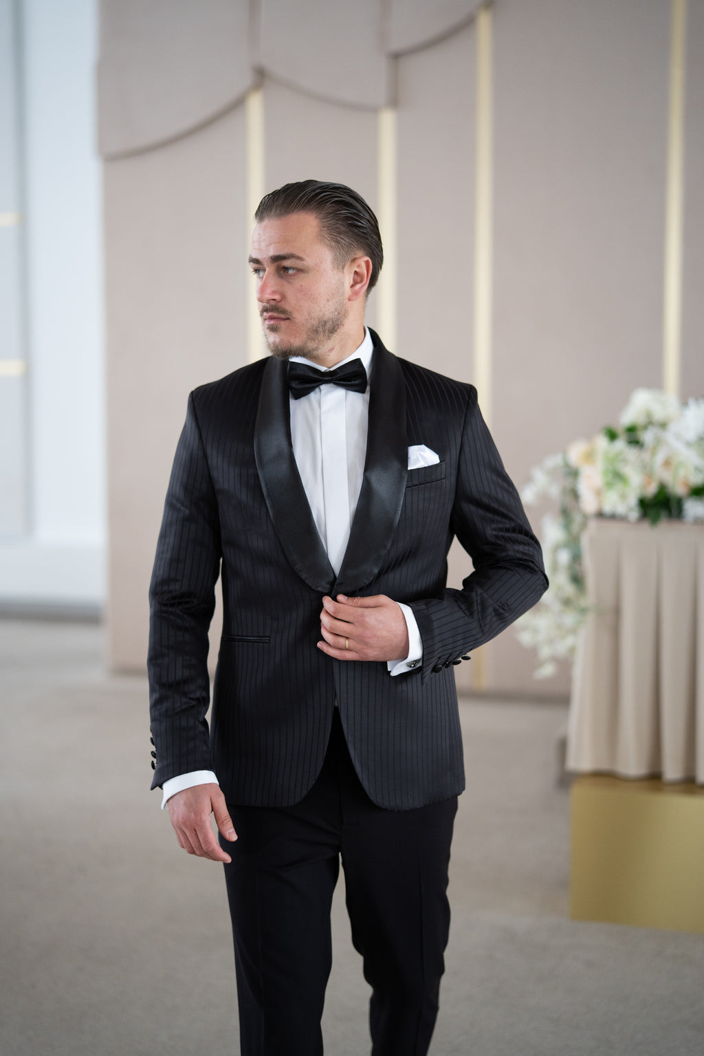 Costum ceremonie negru dungi elegante rever sal
