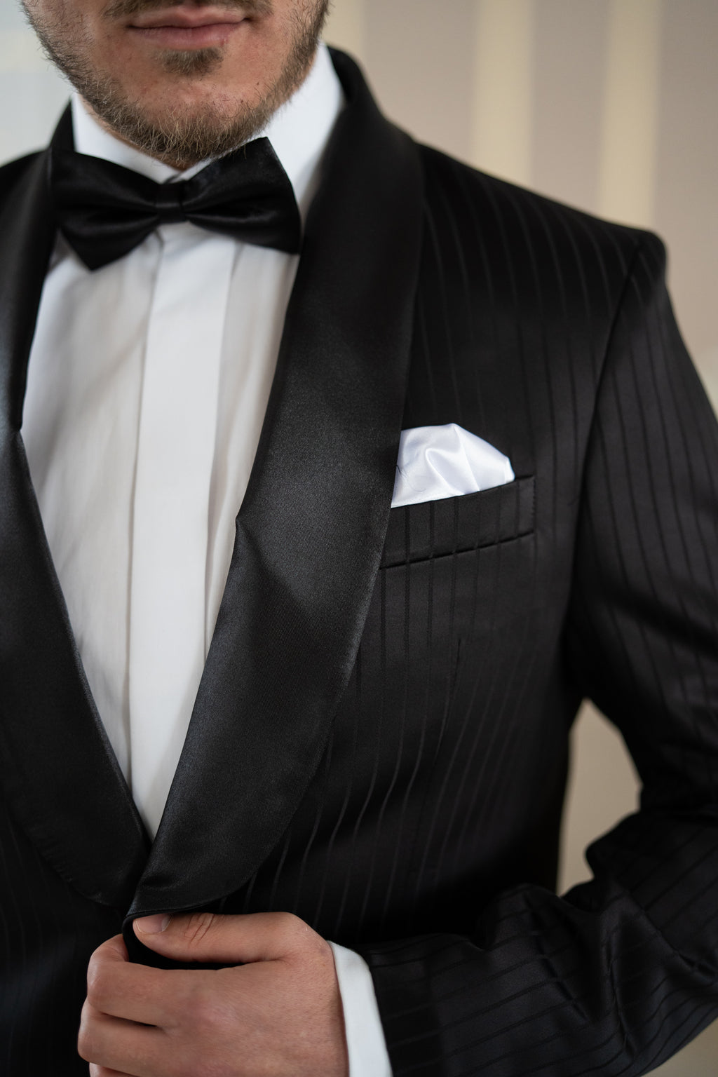 Costum ceremonie negru dungi elegante rever sal