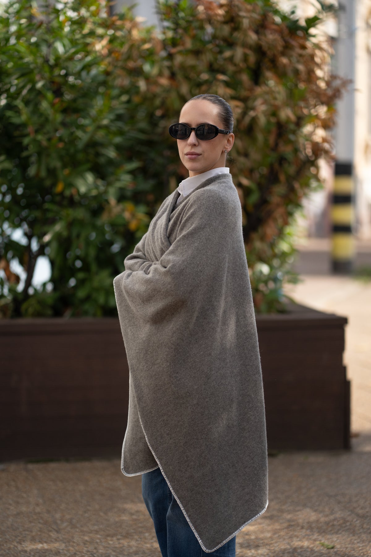 Poncho pentru dama din 100% lana, bej inchis