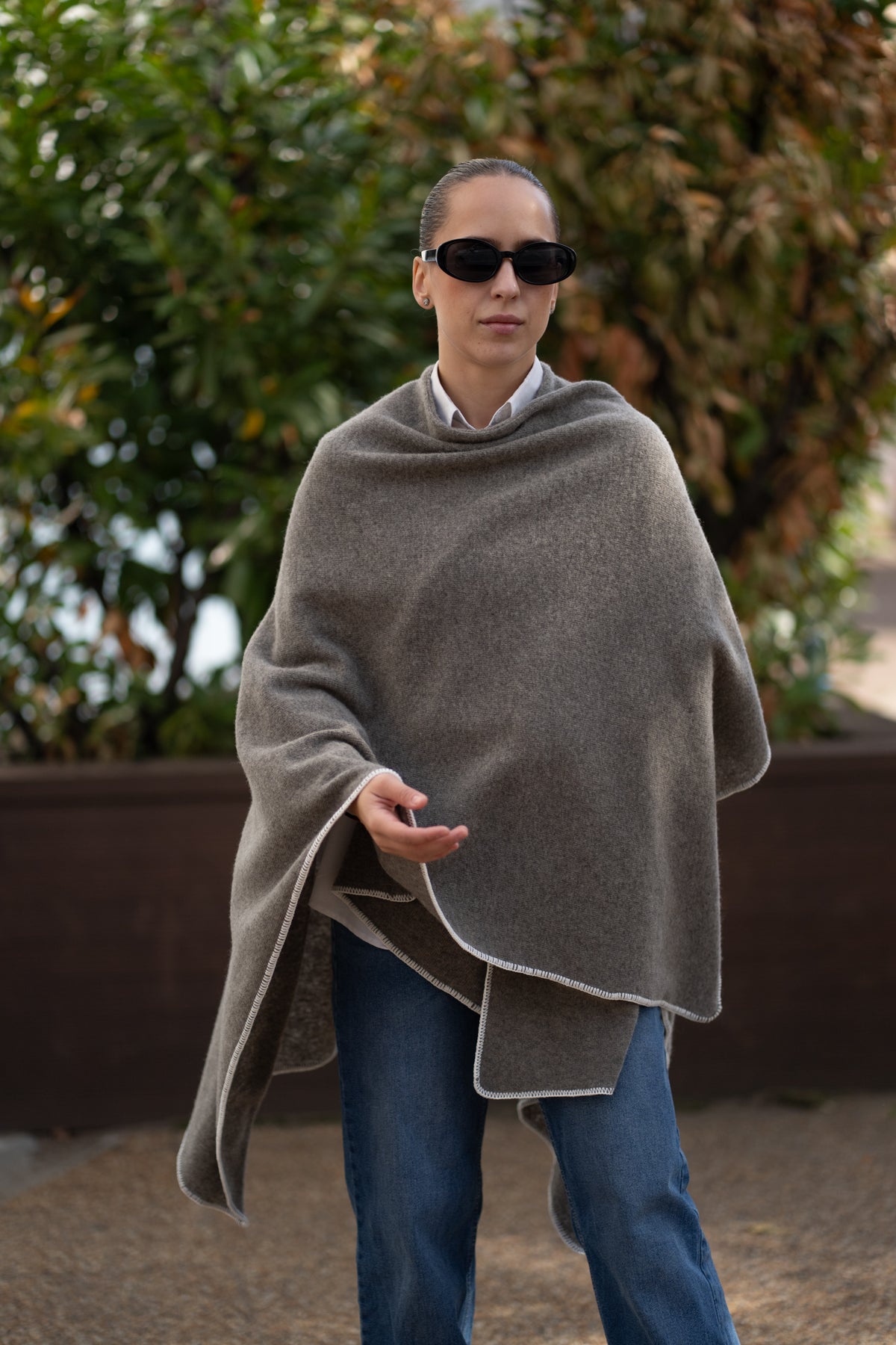 Poncho pentru dama din 100% lana, bej inchis