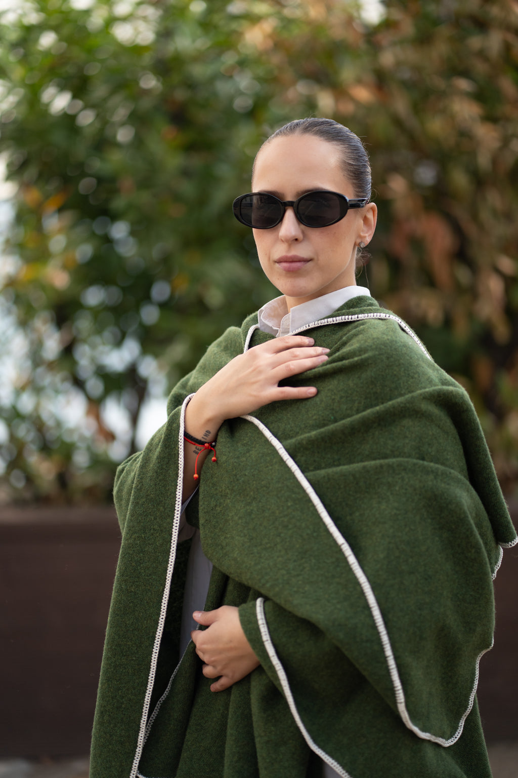 Poncho pentru dama din 100% lana, verde padure