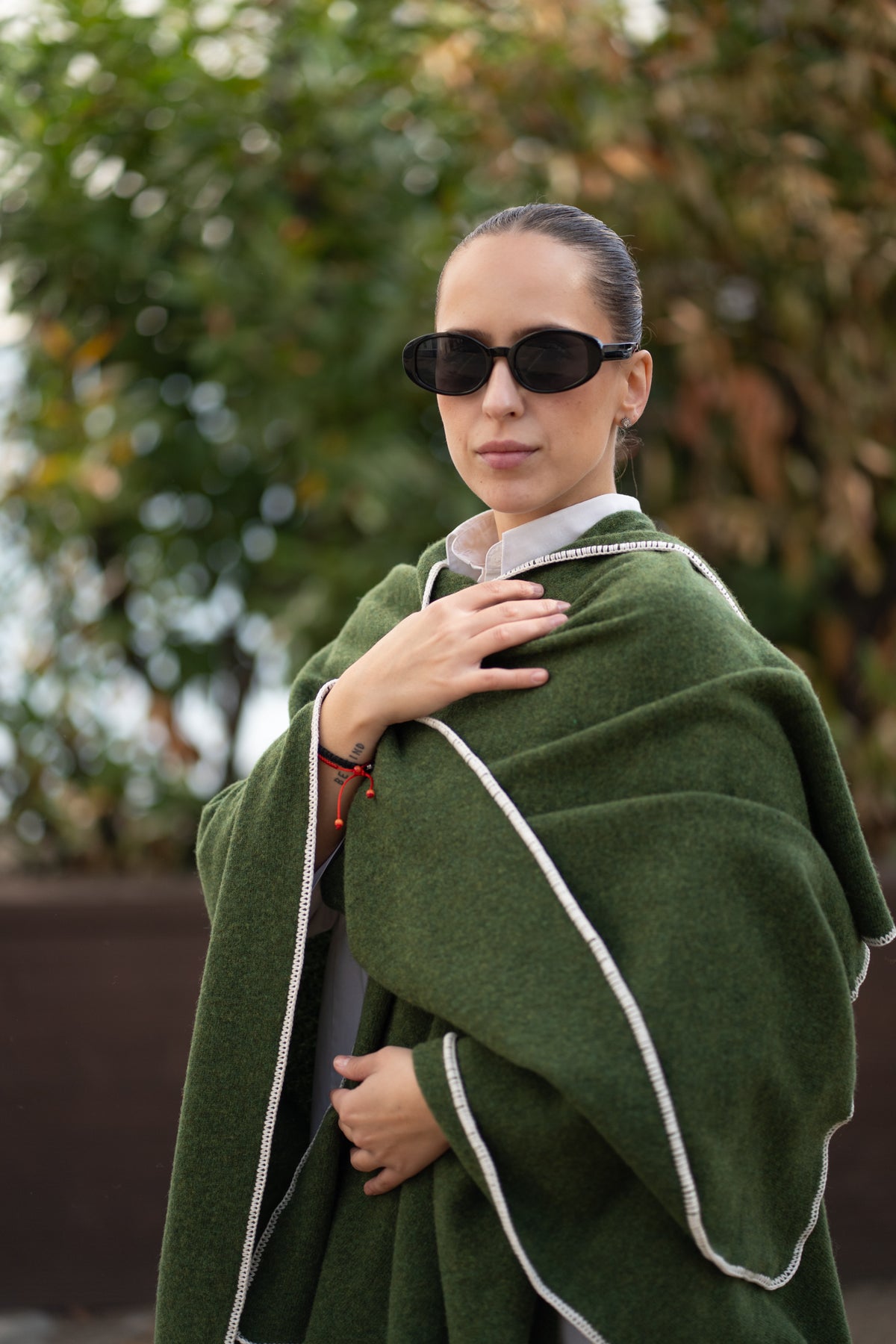 Poncho pentru dama din 100% lana, verde padure