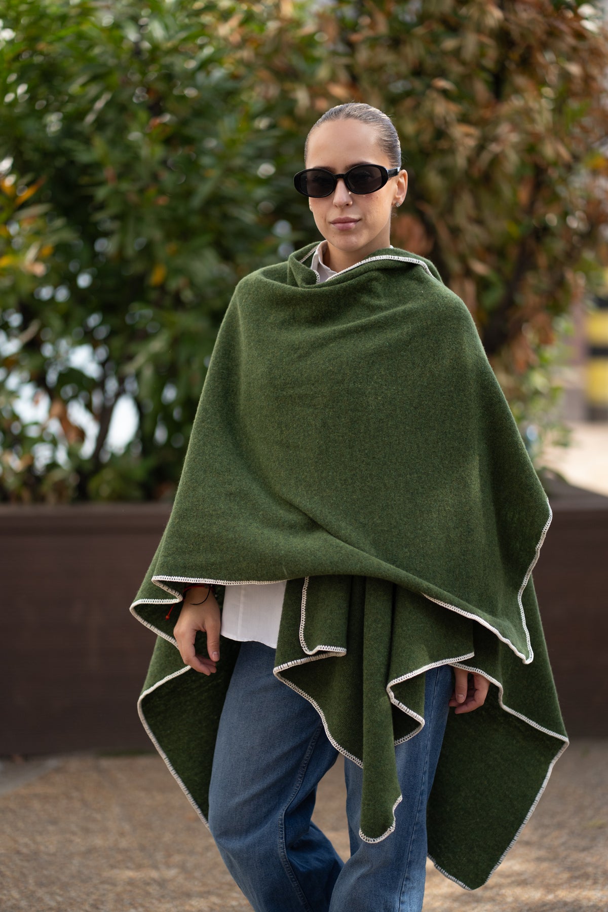 Poncho pentru dama din 100% lana, verde padure