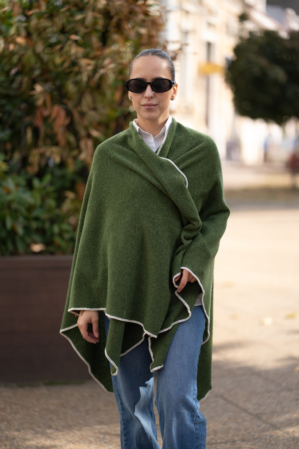 Poncho pentru dama din 100% lana, verde padure