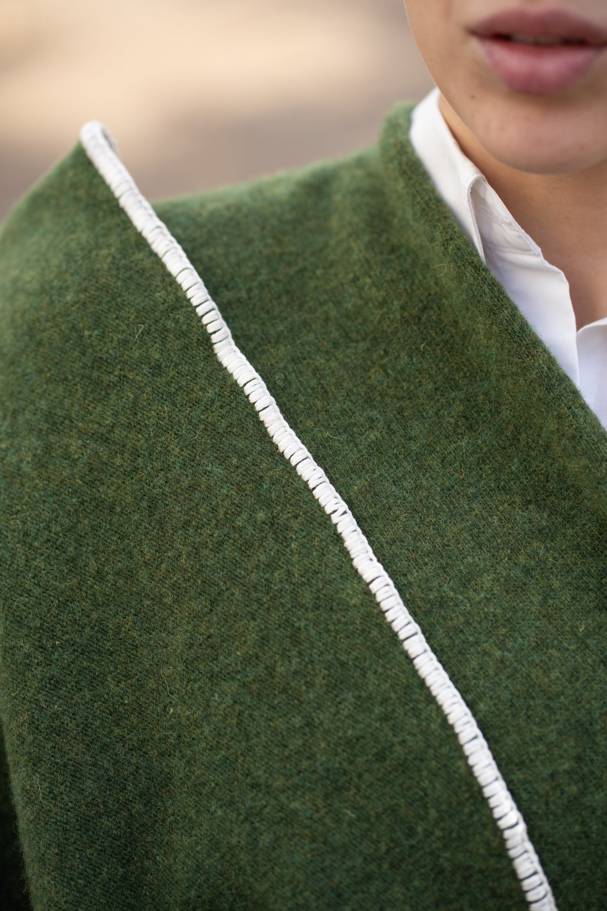 Poncho pentru dama din 100% lana, verde padure