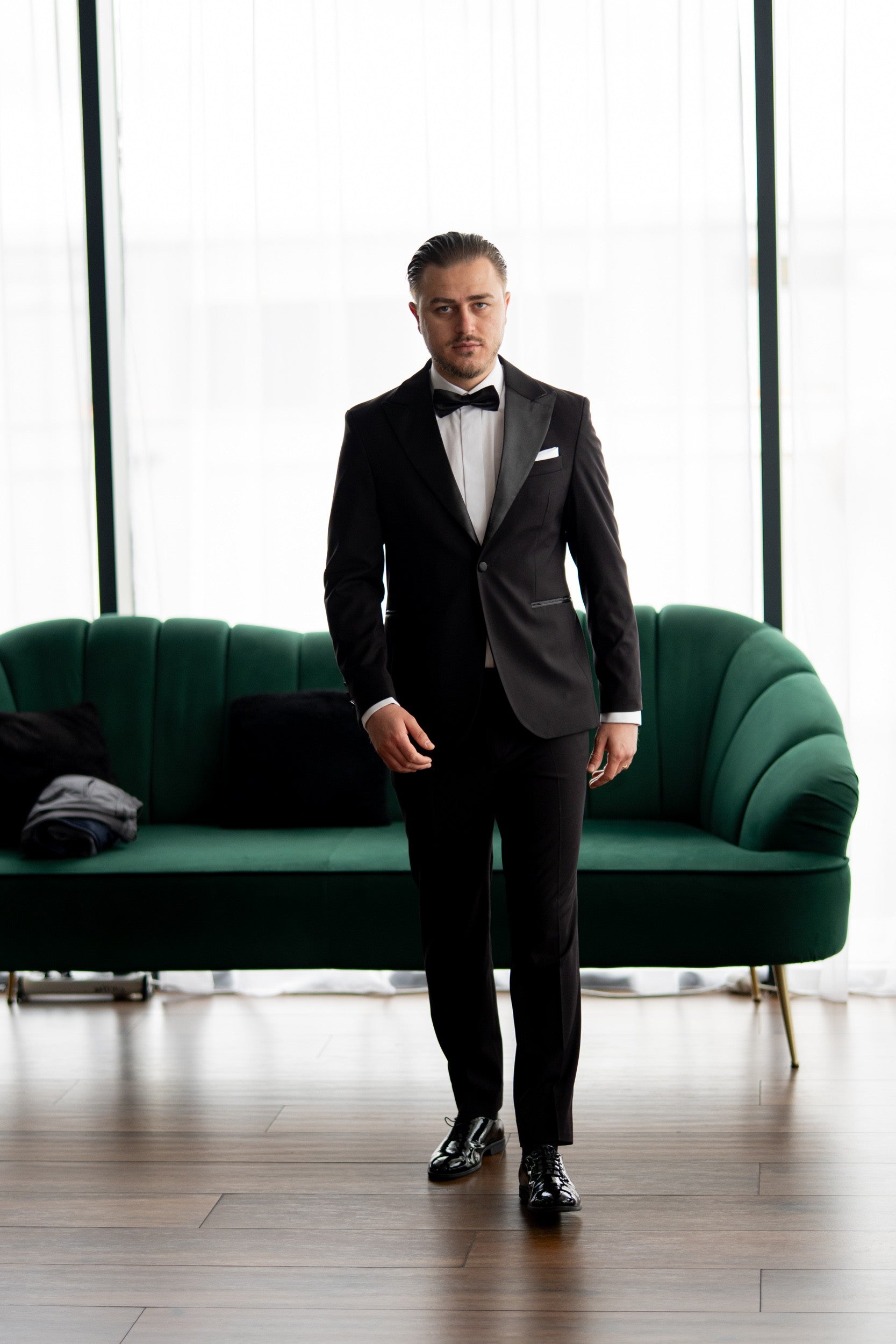 Costum barbati nunta negru Rever Ascutit Tailored Fit Cfg331