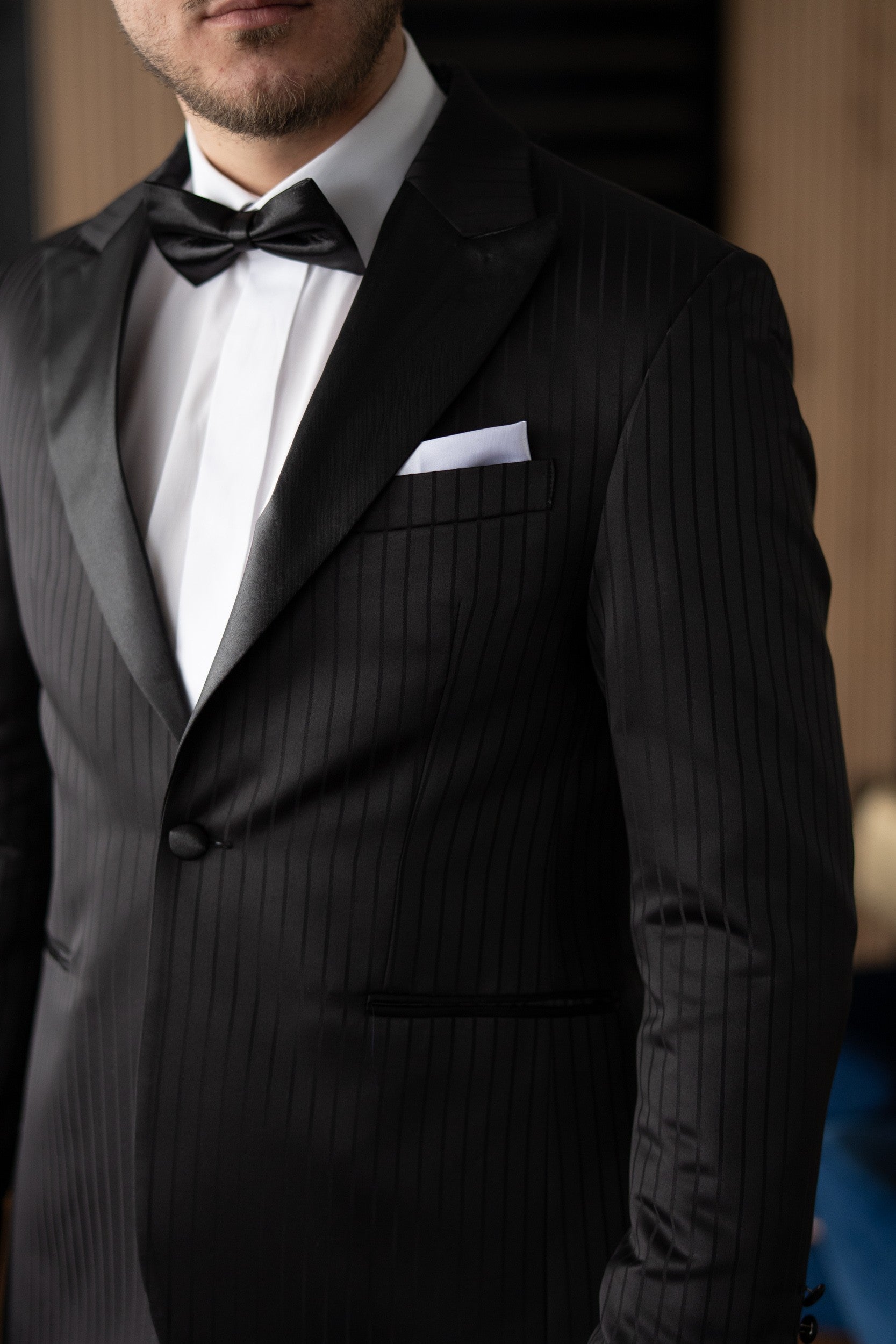 Costum nunta dungi elegante negru Cfg048