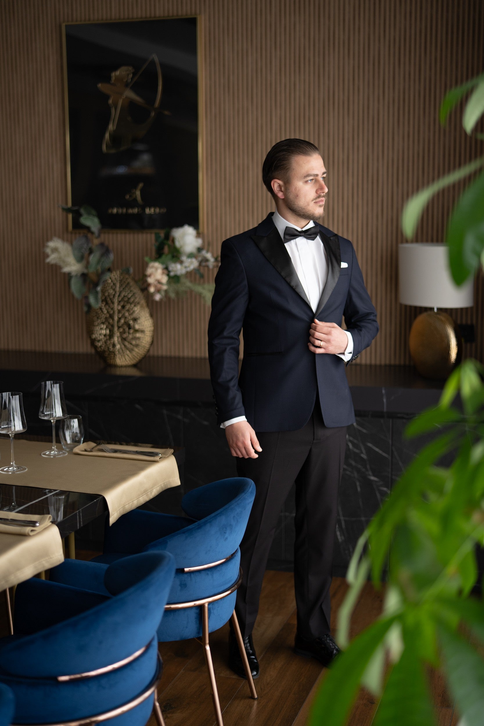 Costum Barbati Ceremonie Bleumarin Rever Ascutit Tailored Fit Cfg332