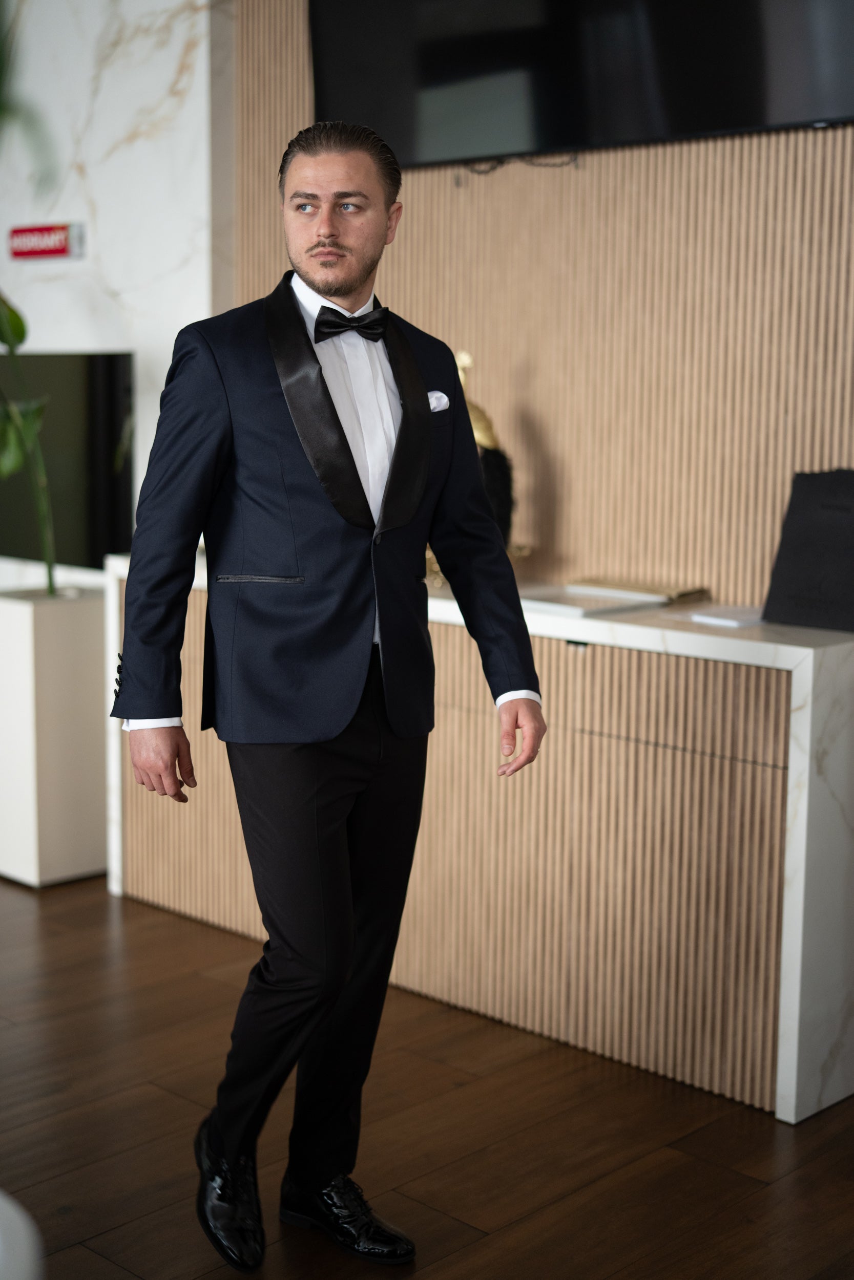 Costum Barbati Ceremonie Bleumarin Rever Sal Tailored Fit Cfg341