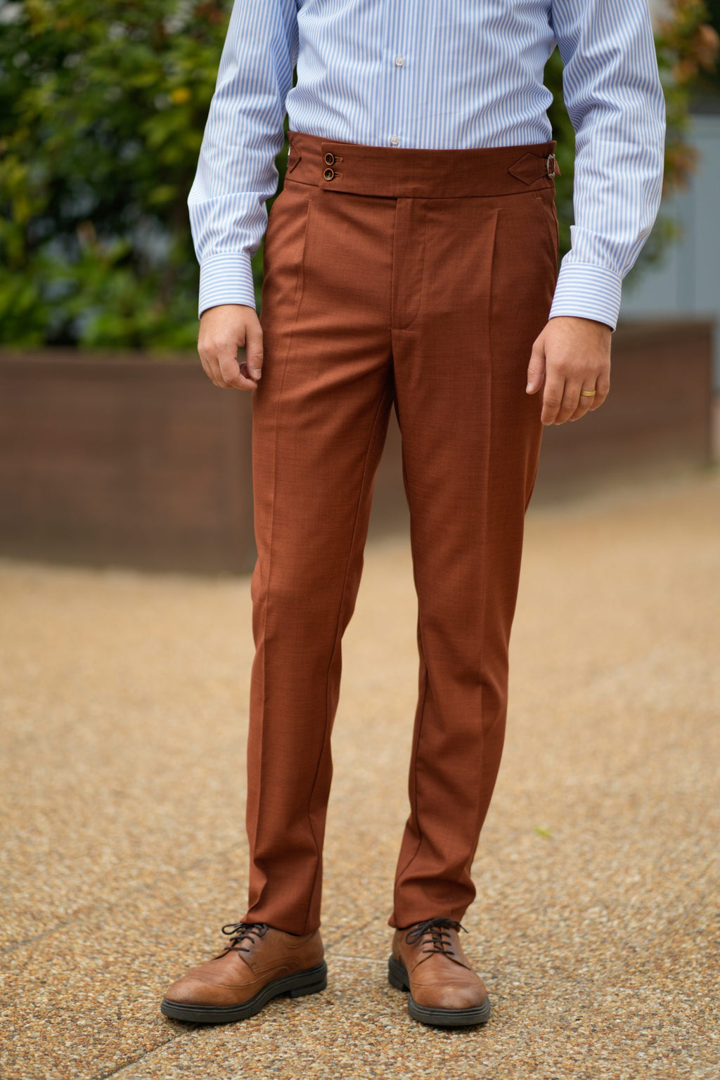 pantaloni stil italian maro caramiziu