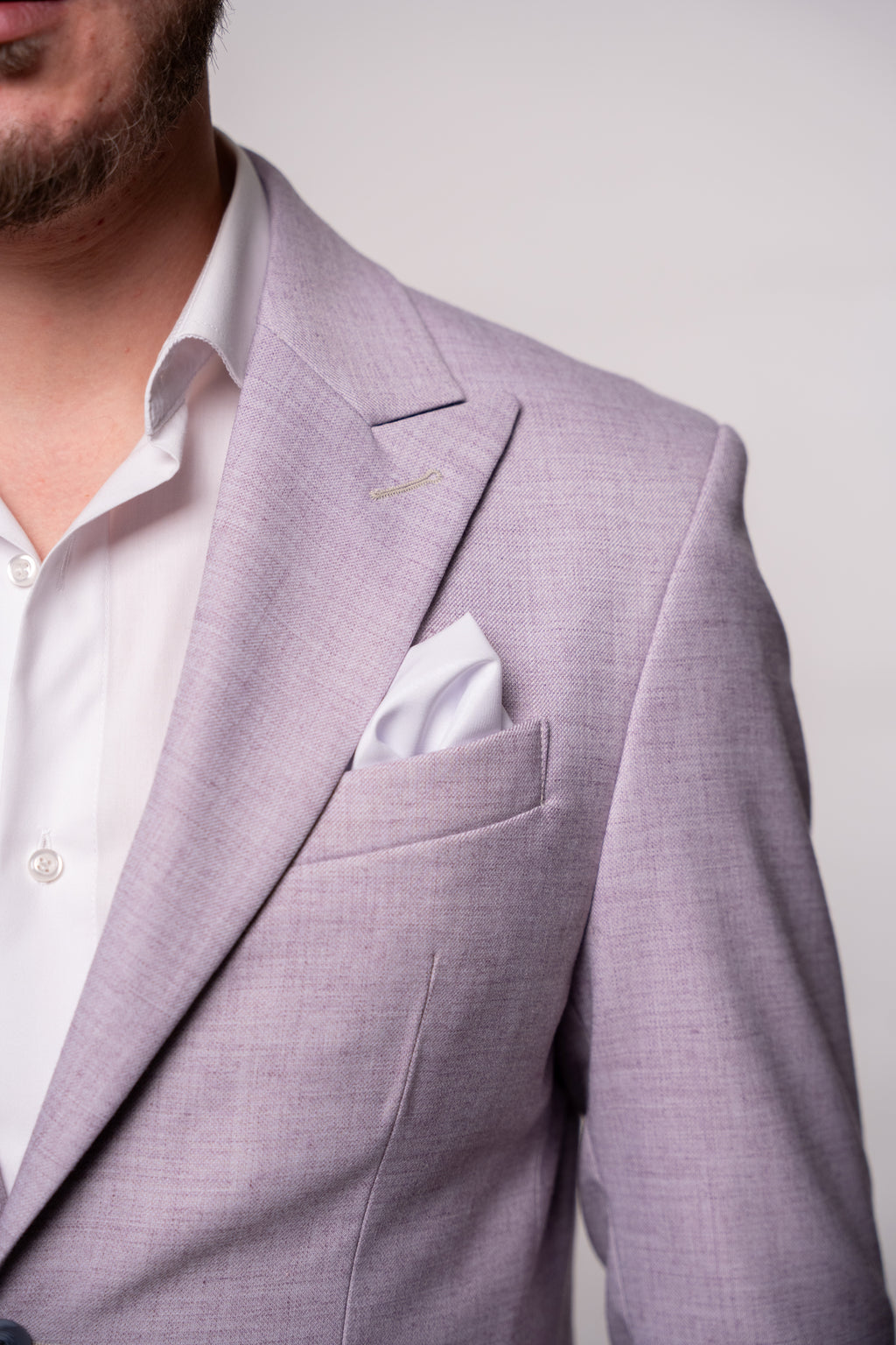 Costum barbati roz deschis