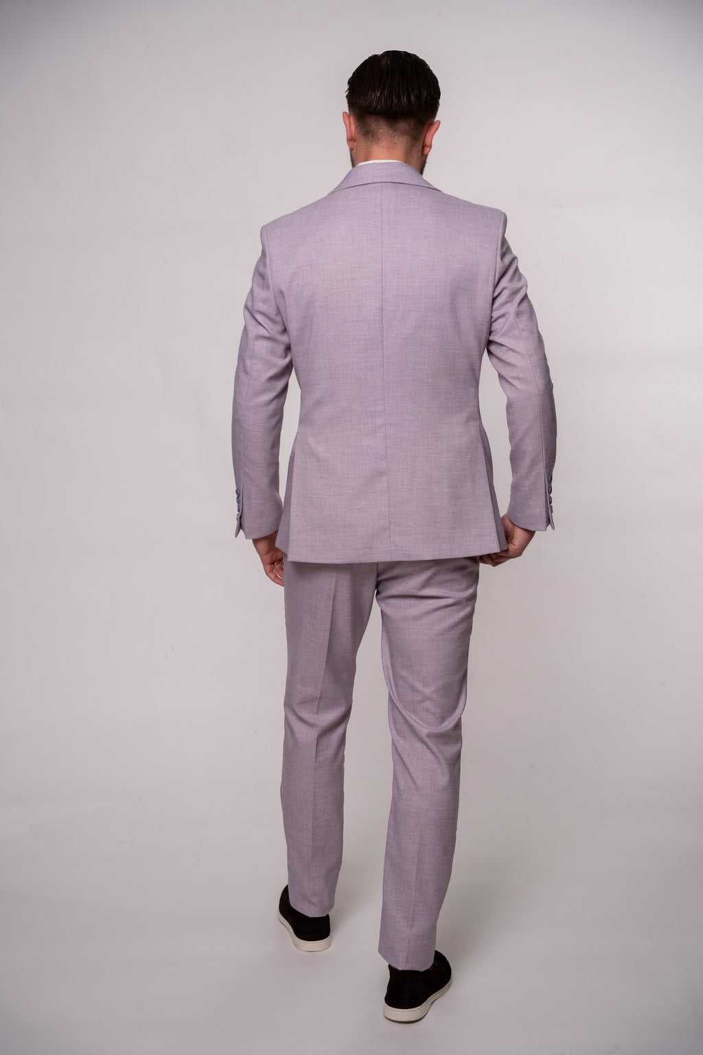 Costum barbati roz deschis