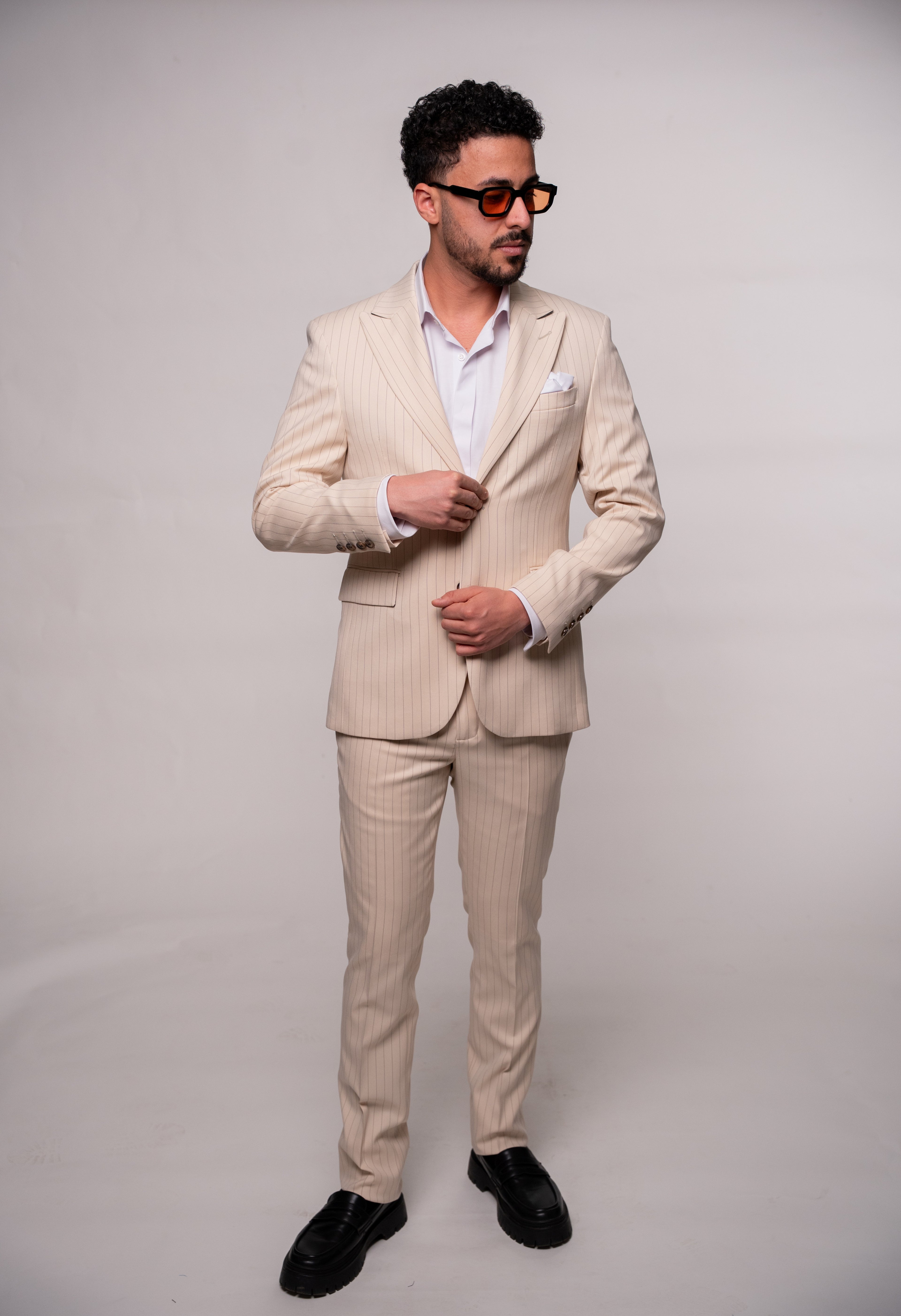 Costum barbati bej dungi