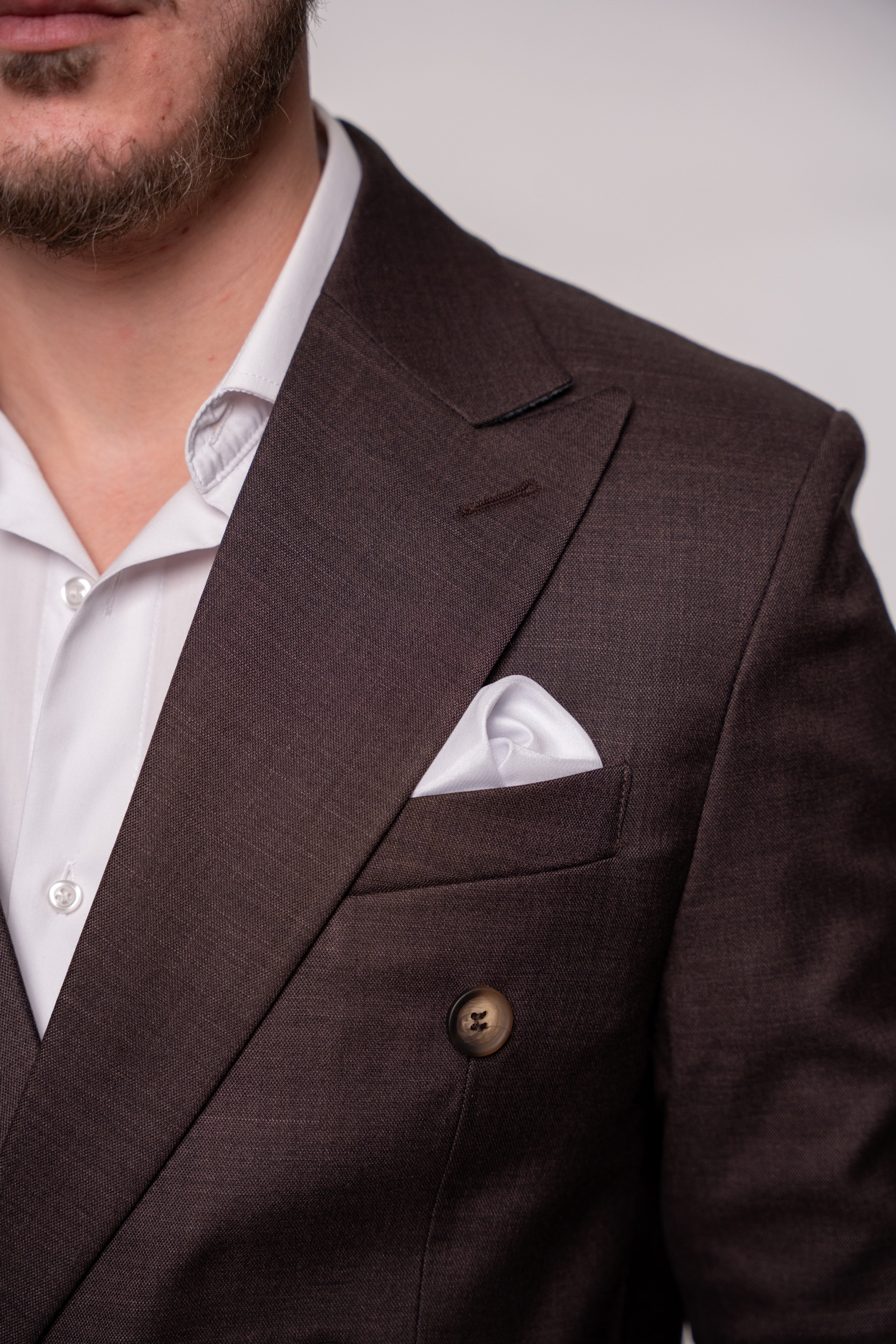 Costum la doua randuri de nasturi maro ciocolatiu de Napoli, pentru barbati CFG17-2r
