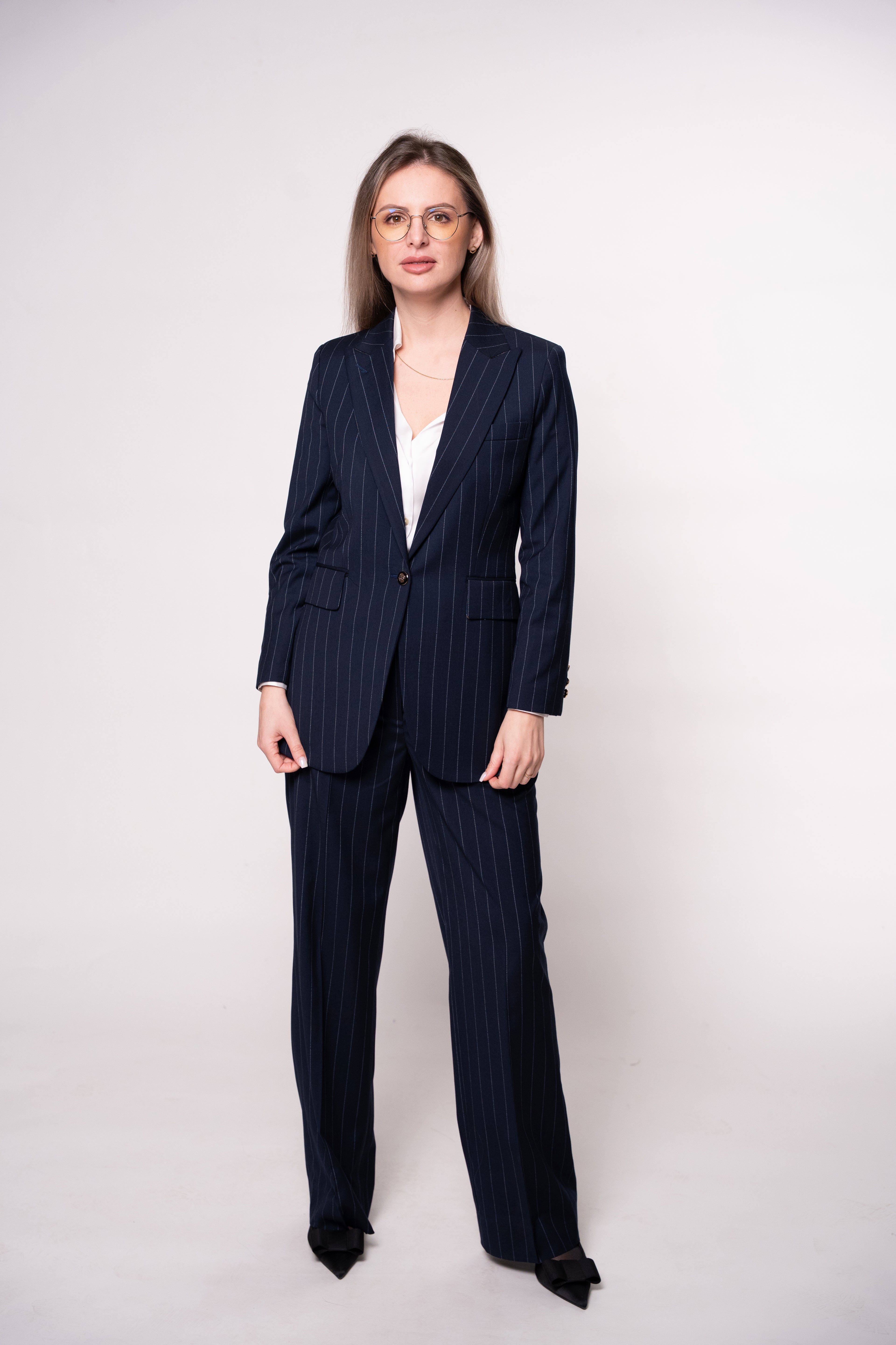 Costum business dama bleumarin dungi