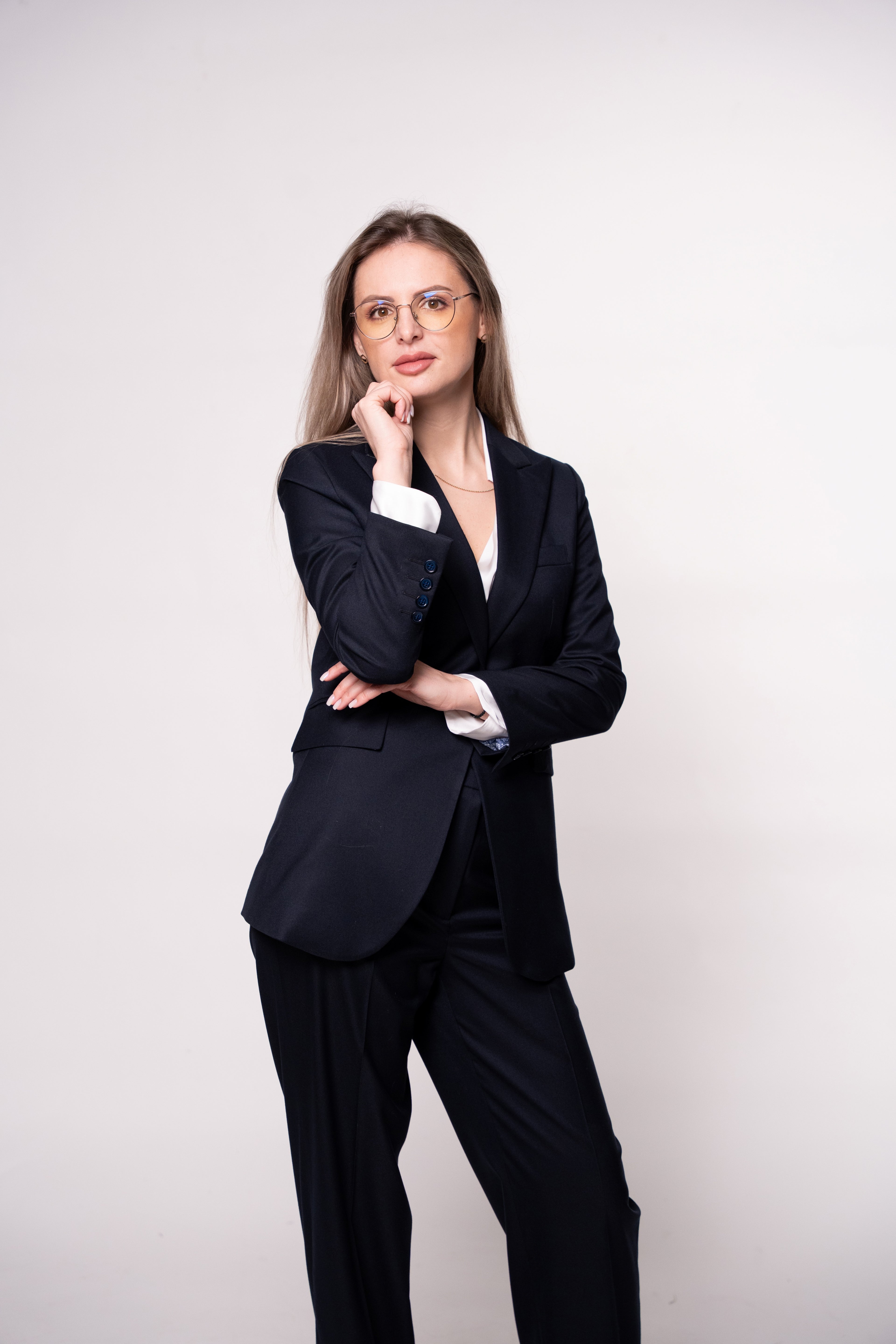 Costum business dama bleumarin