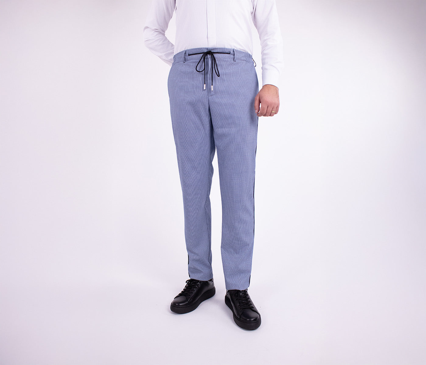 Pantaloni chino texturi albastre